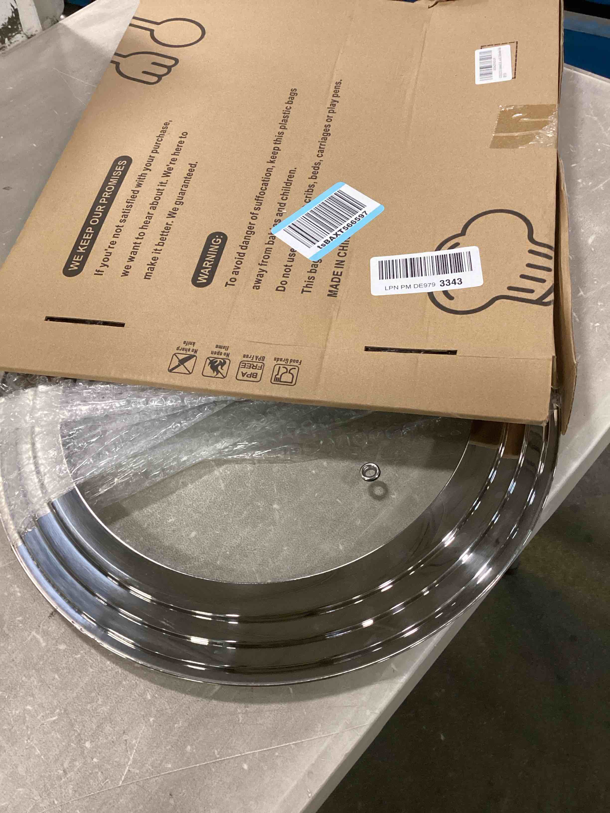 https://s3.amazonaws.com/lotting-images-prod/bidfta/PNK1200053_1734634598178.jpeg