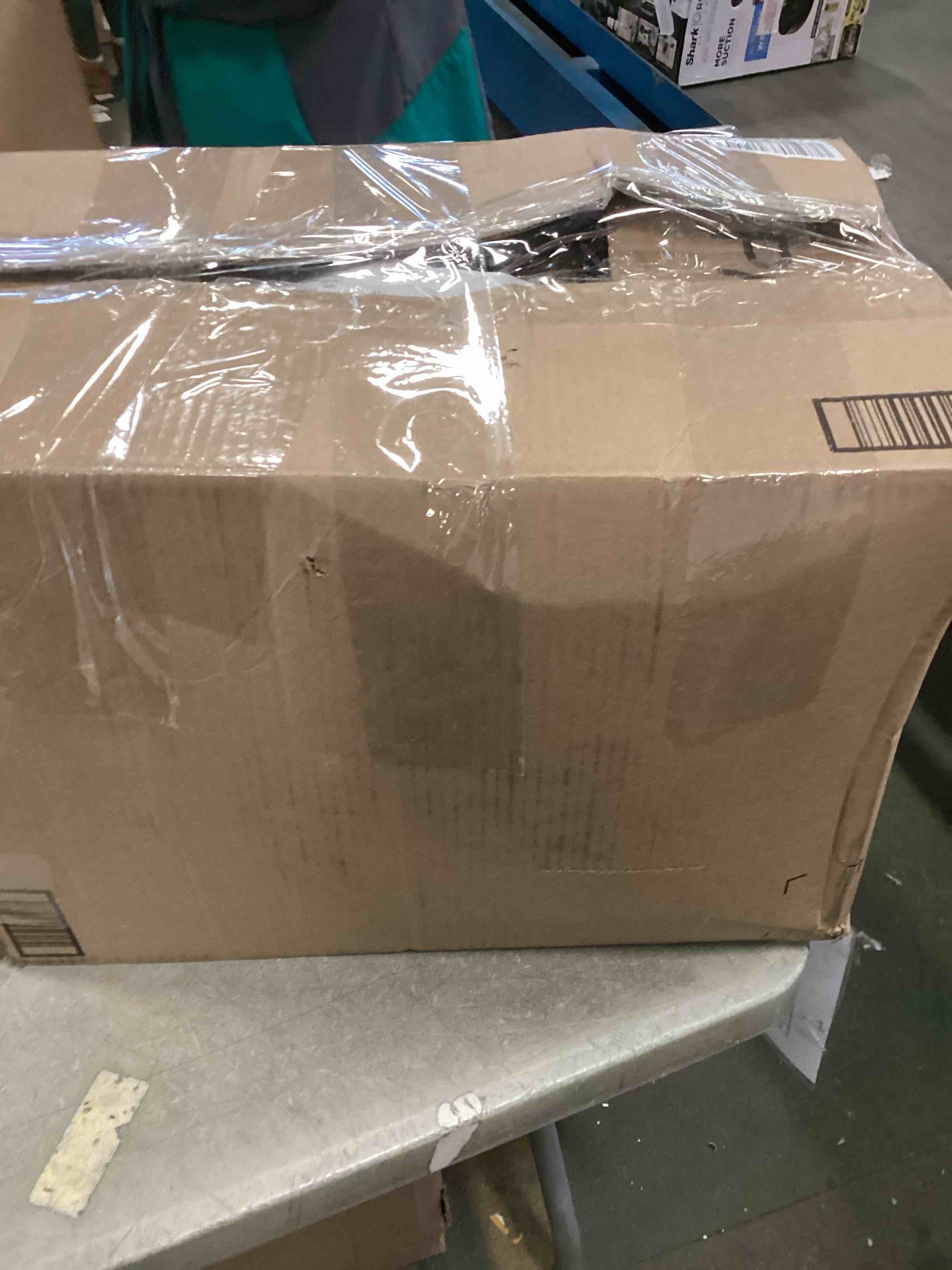 https://s3.amazonaws.com/lotting-images-prod/bidfta/PNK1200349_1734975125194.jpeg