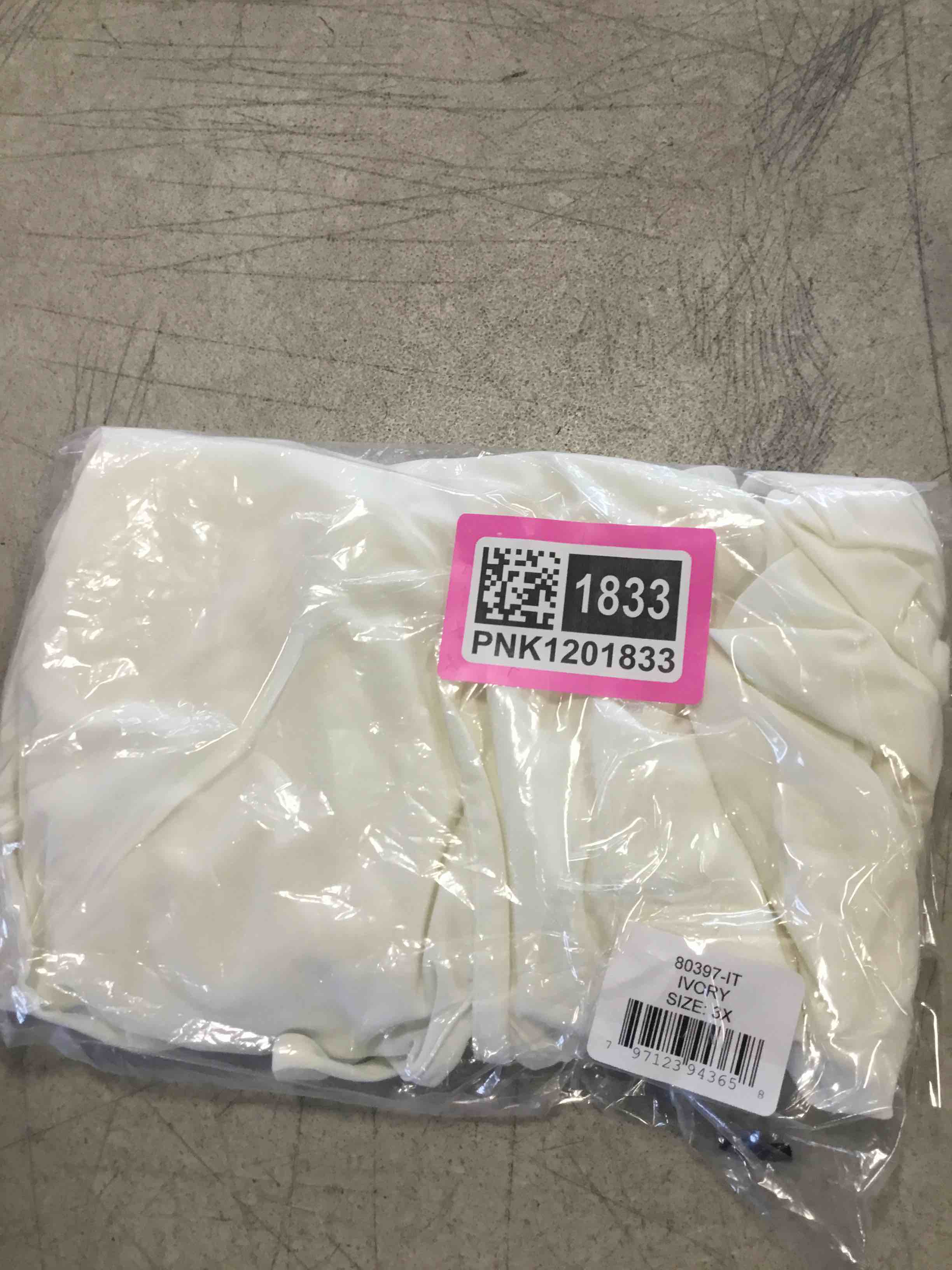 https://s3.amazonaws.com/lotting-images-prod/bidfta/PNK1201833_1731504708286.jpeg
