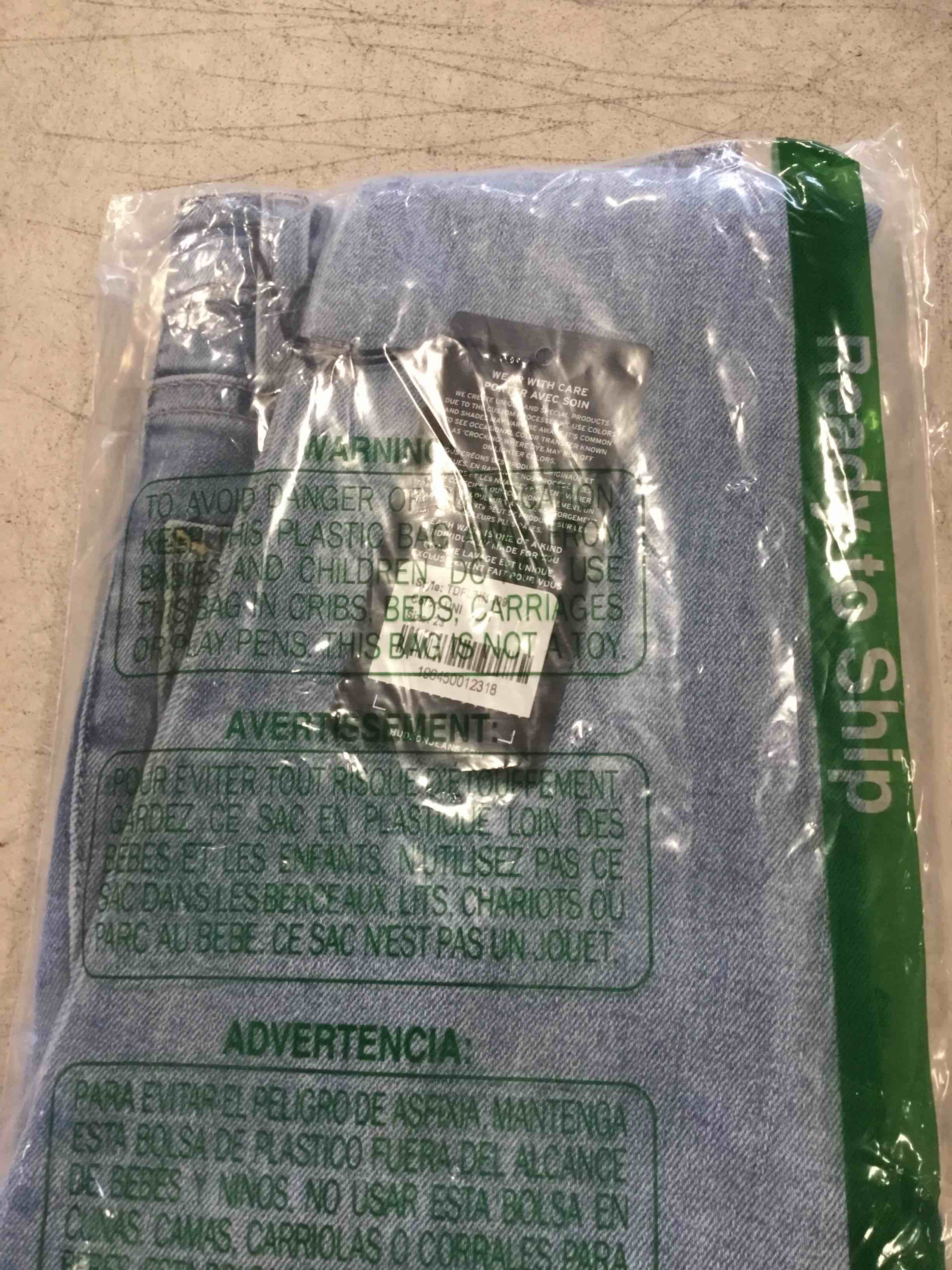 https://s3.amazonaws.com/lotting-images-prod/bidfta/PNK1201840_1731505767715.jpeg