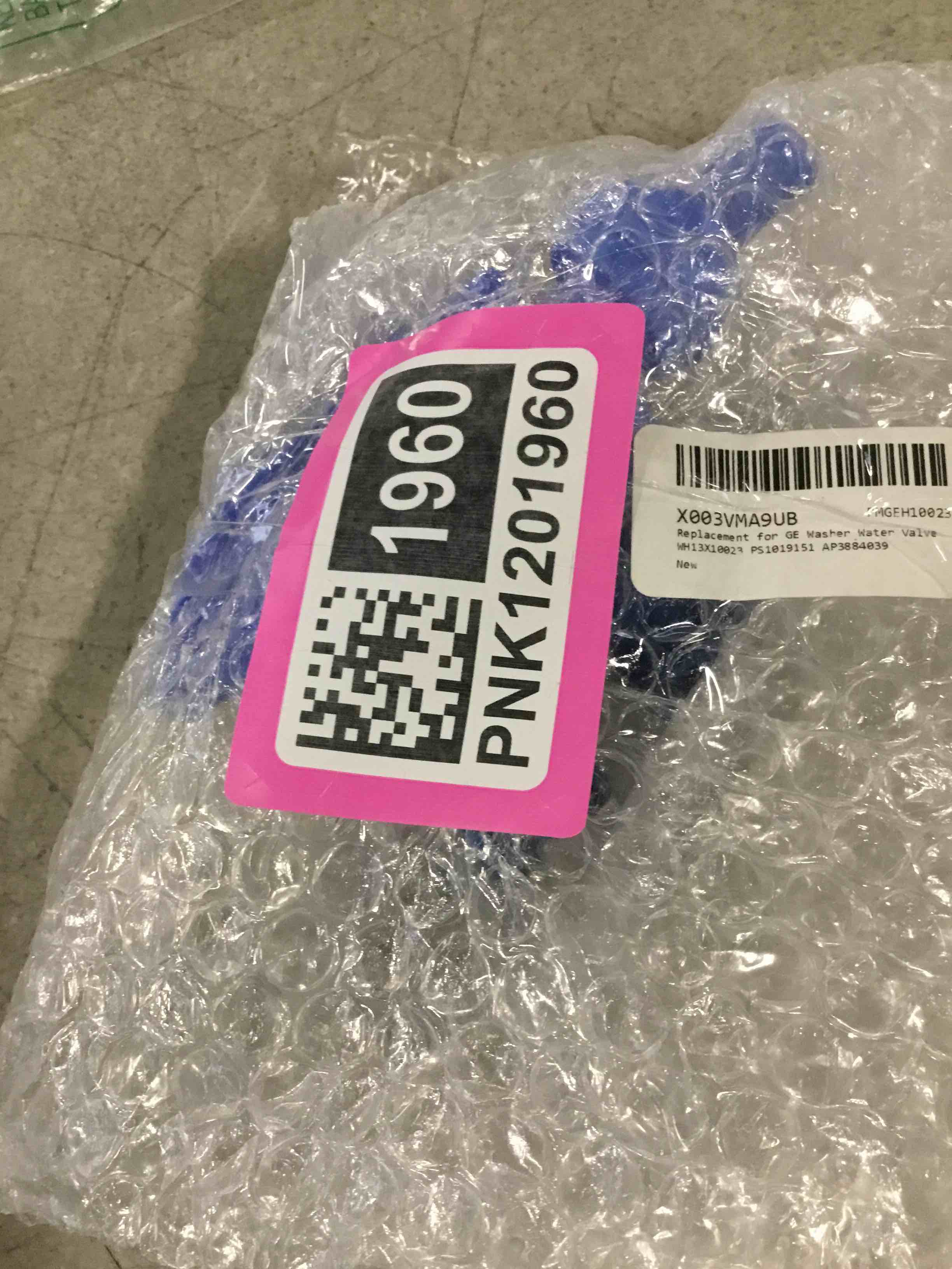 https://s3.amazonaws.com/lotting-images-prod/bidfta/PNK1201960_1731590340583.jpeg