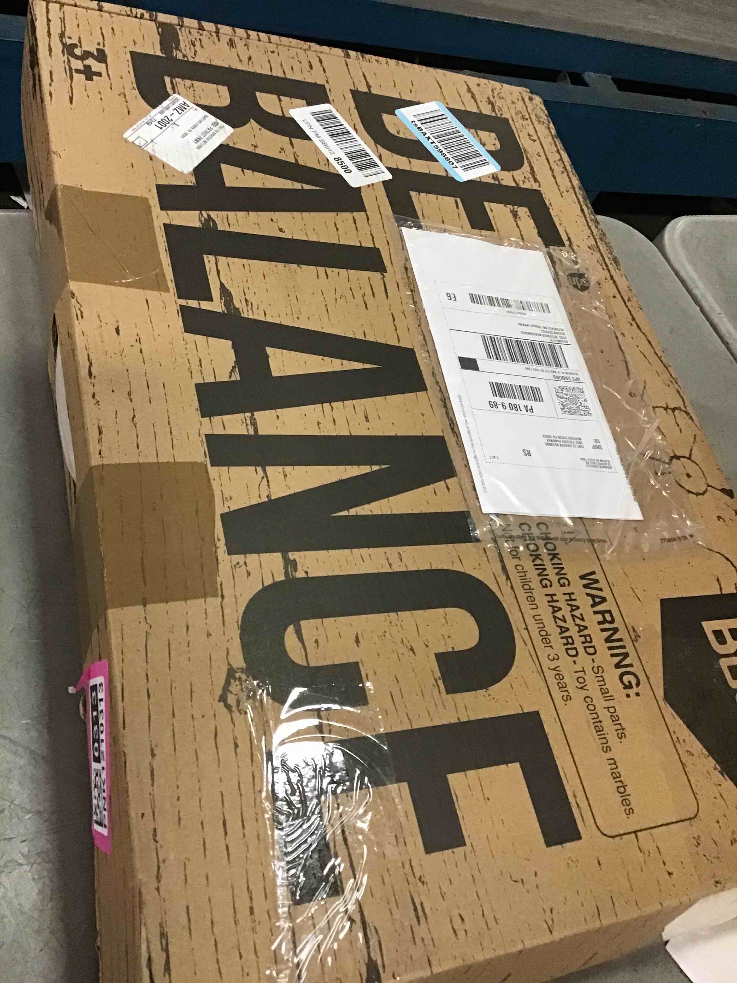 https://s3.amazonaws.com/lotting-images-prod/bidfta/PNK1210313_1731359679575.jpeg