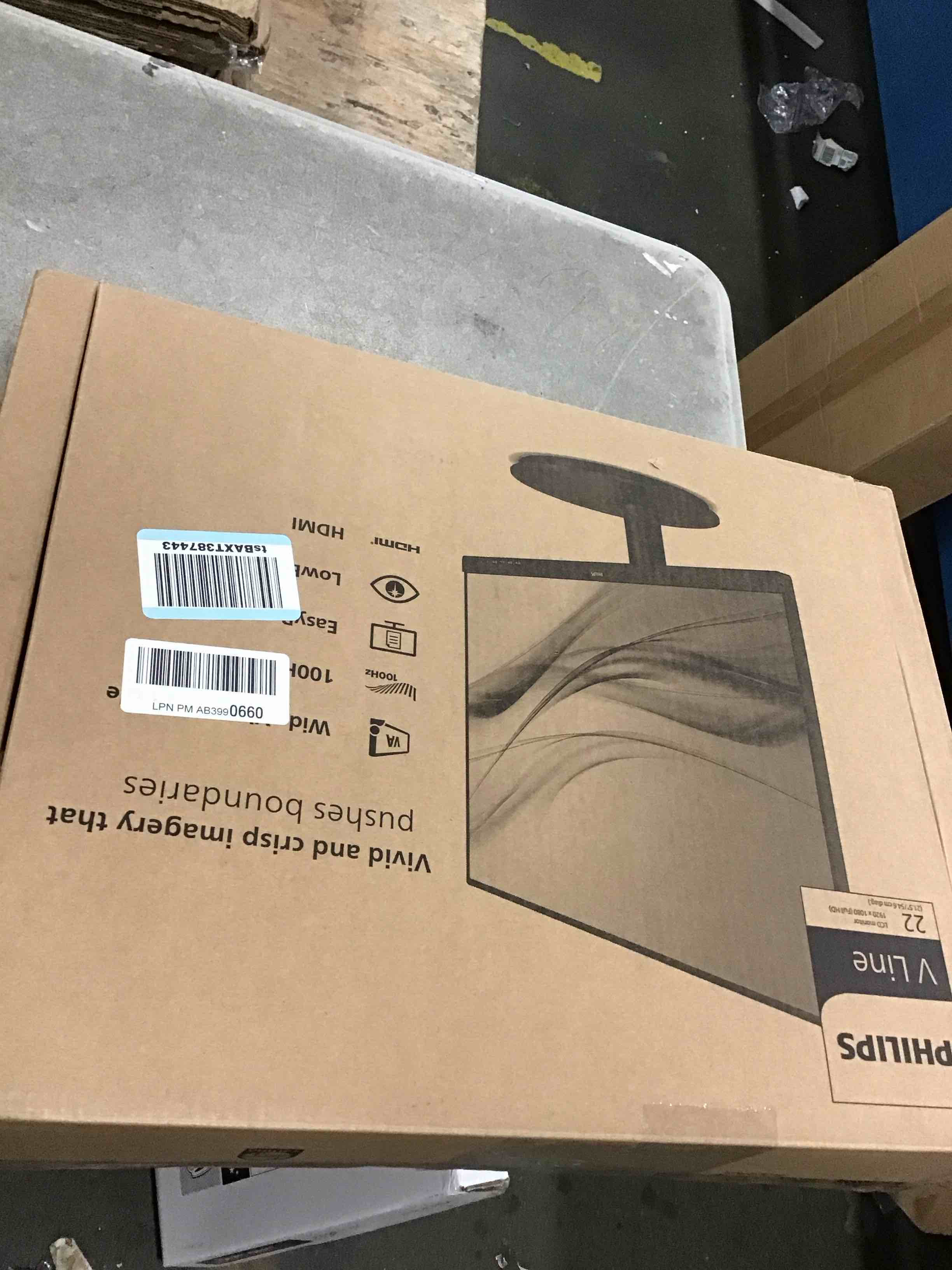 https://s3.amazonaws.com/lotting-images-prod/bidfta/PNK1210960_1732043449717.jpeg