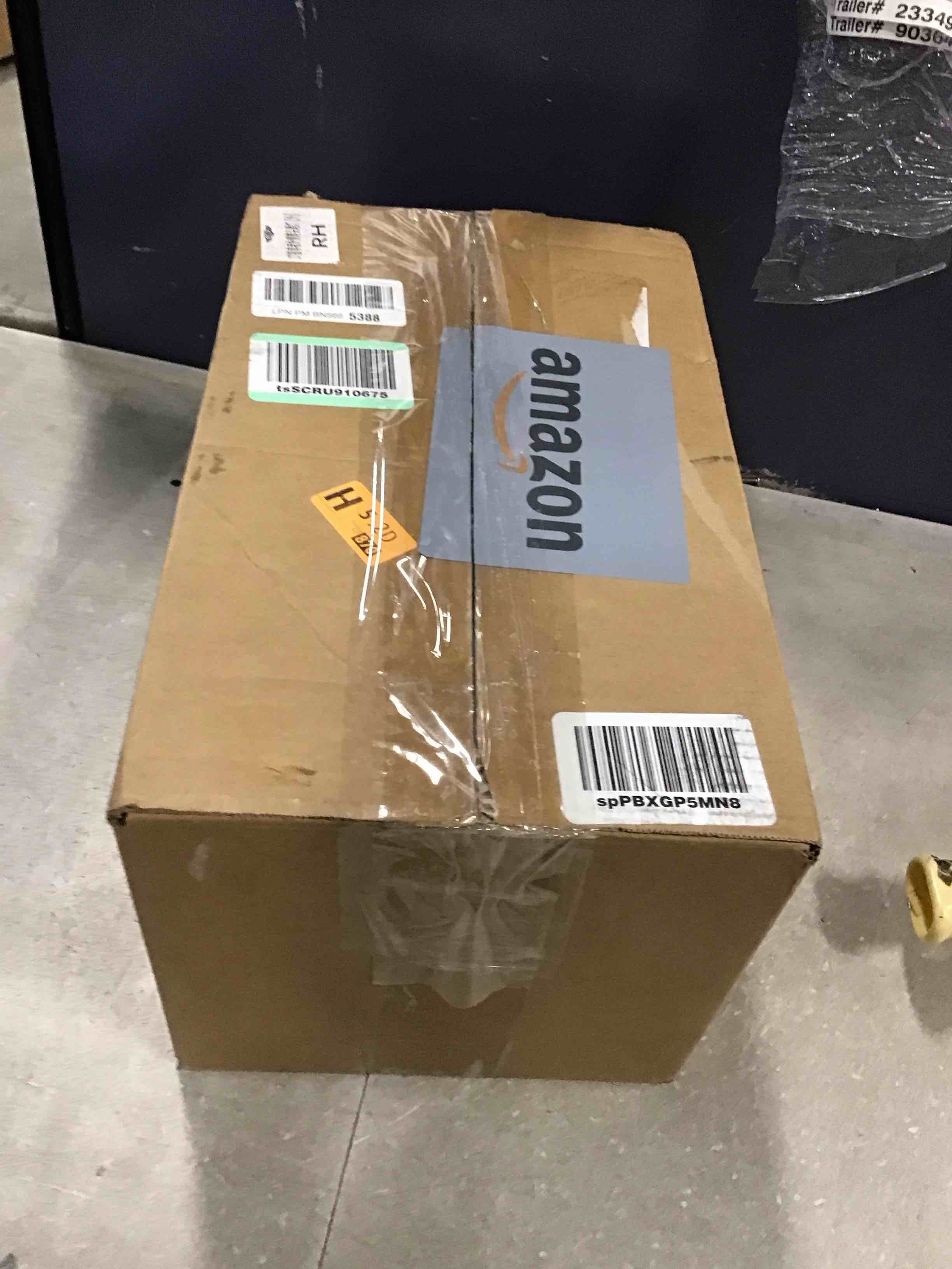 https://s3.amazonaws.com/lotting-images-prod/bidfta/PNK1211192_1732119170301.jpeg