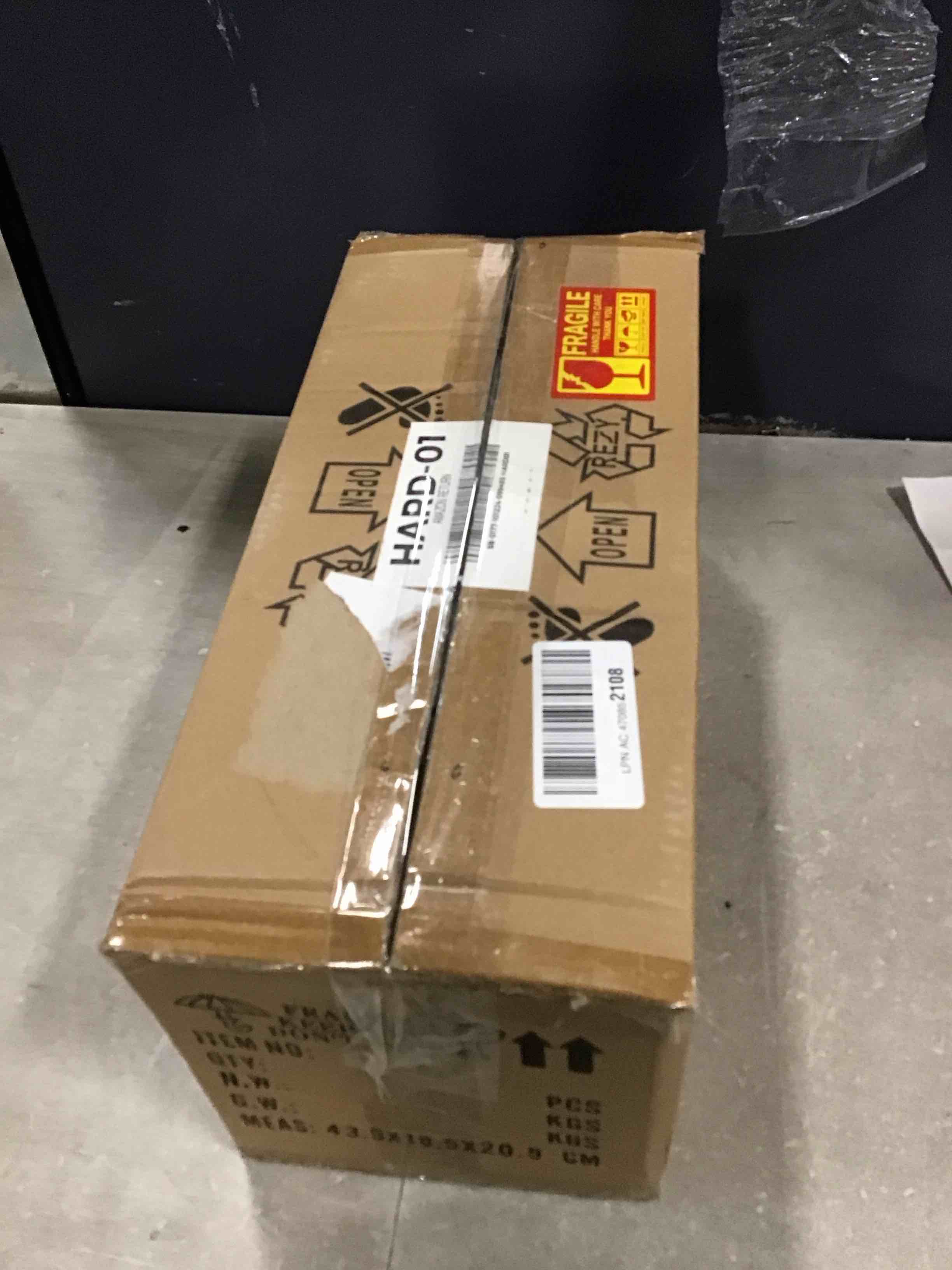 https://s3.amazonaws.com/lotting-images-prod/bidfta/PNK1211203_1732120296867.jpeg