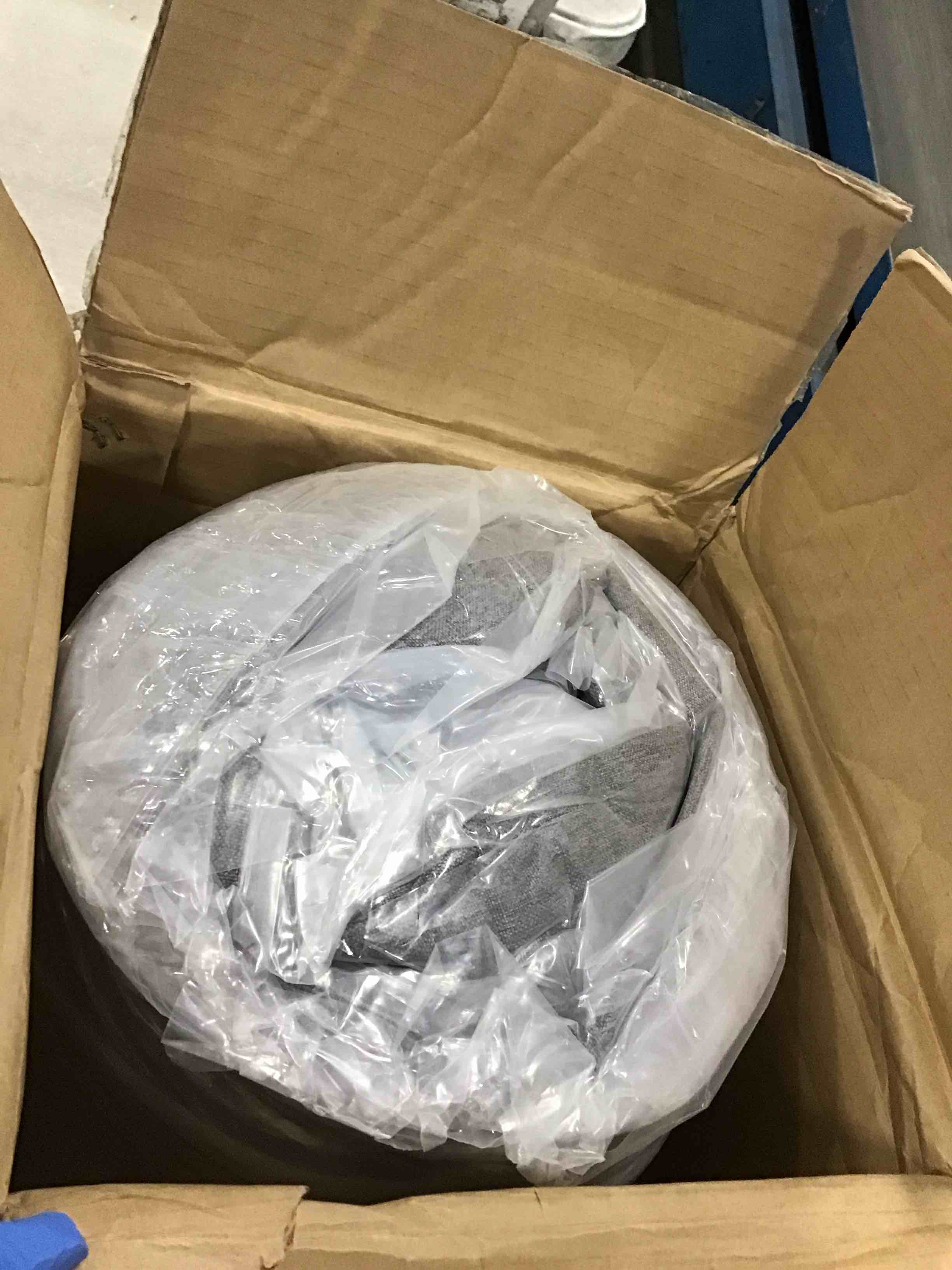 https://s3.amazonaws.com/lotting-images-prod/bidfta/PNK1212460_1732712155139.jpeg