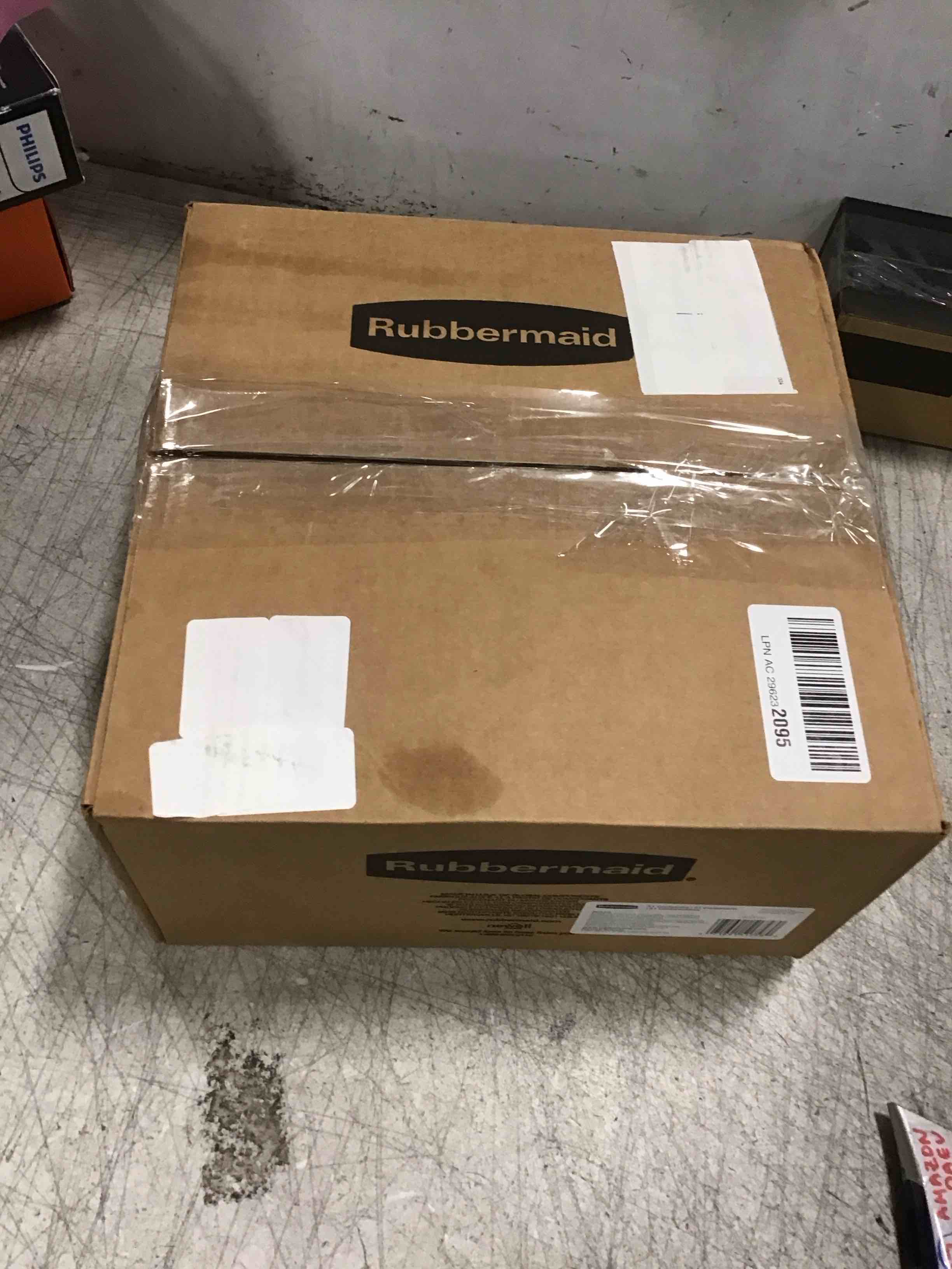 https://s3.amazonaws.com/lotting-images-prod/bidfta/PNK1212843_1733146106183.jpeg