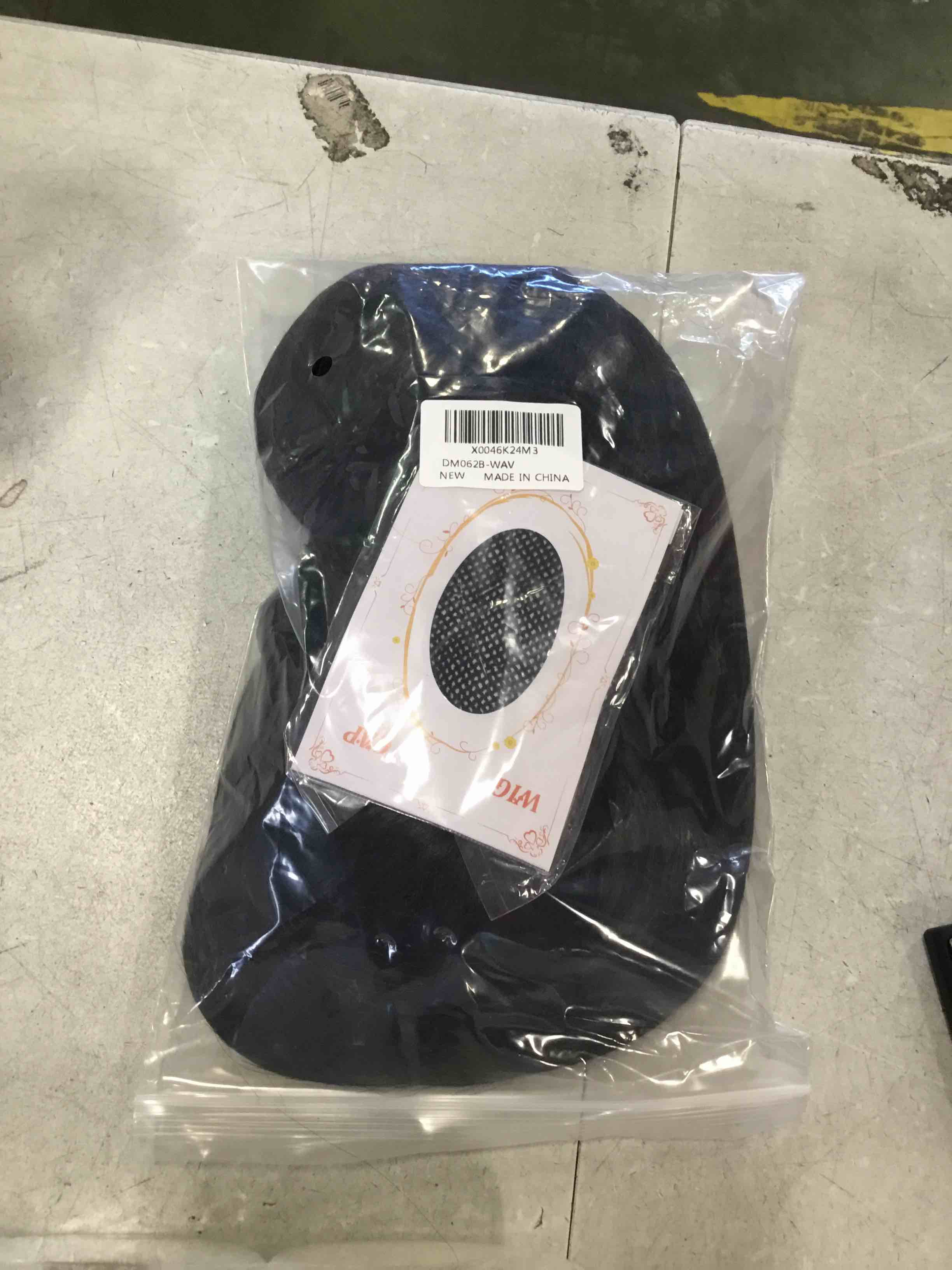 https://s3.amazonaws.com/lotting-images-prod/bidfta/PNK1214097_1731441272567.jpeg