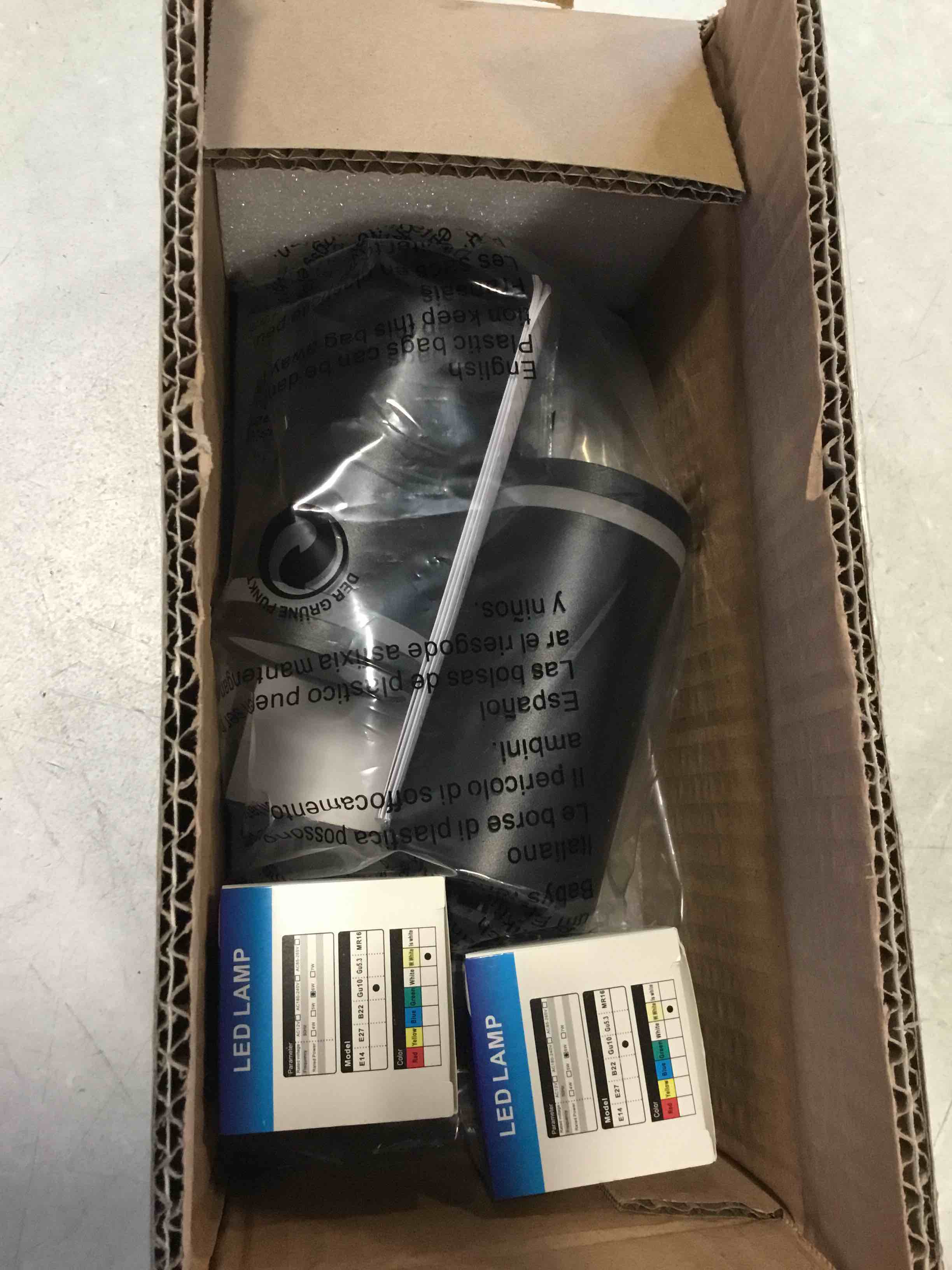 https://s3.amazonaws.com/lotting-images-prod/bidfta/PNK1214162_1731444894364.jpeg