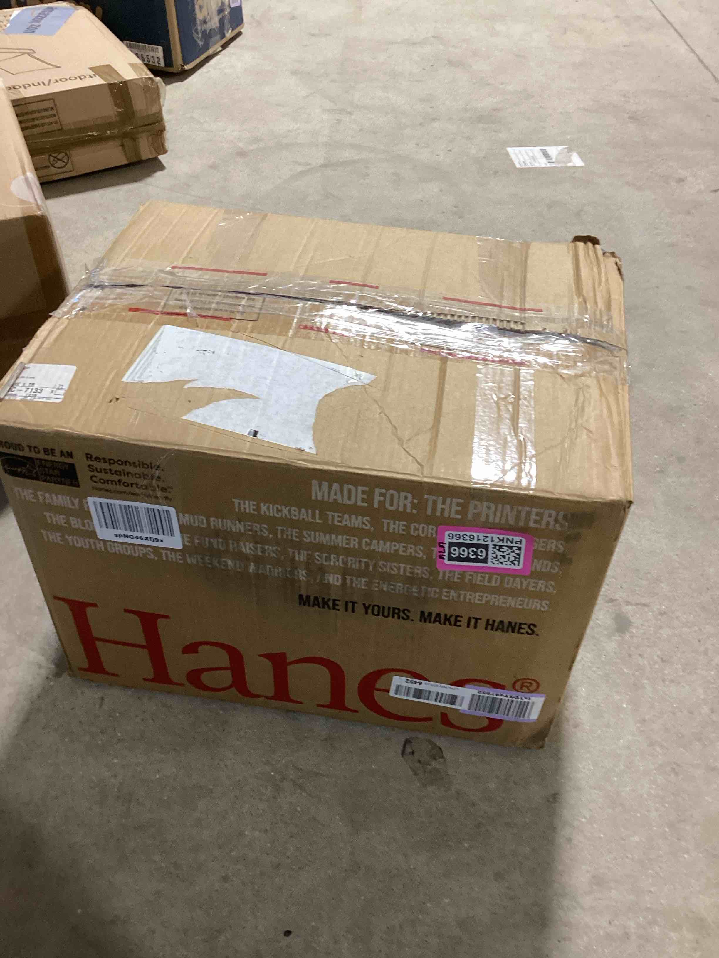 https://s3.amazonaws.com/lotting-images-prod/bidfta/PNK1216366_1733514494674.jpeg