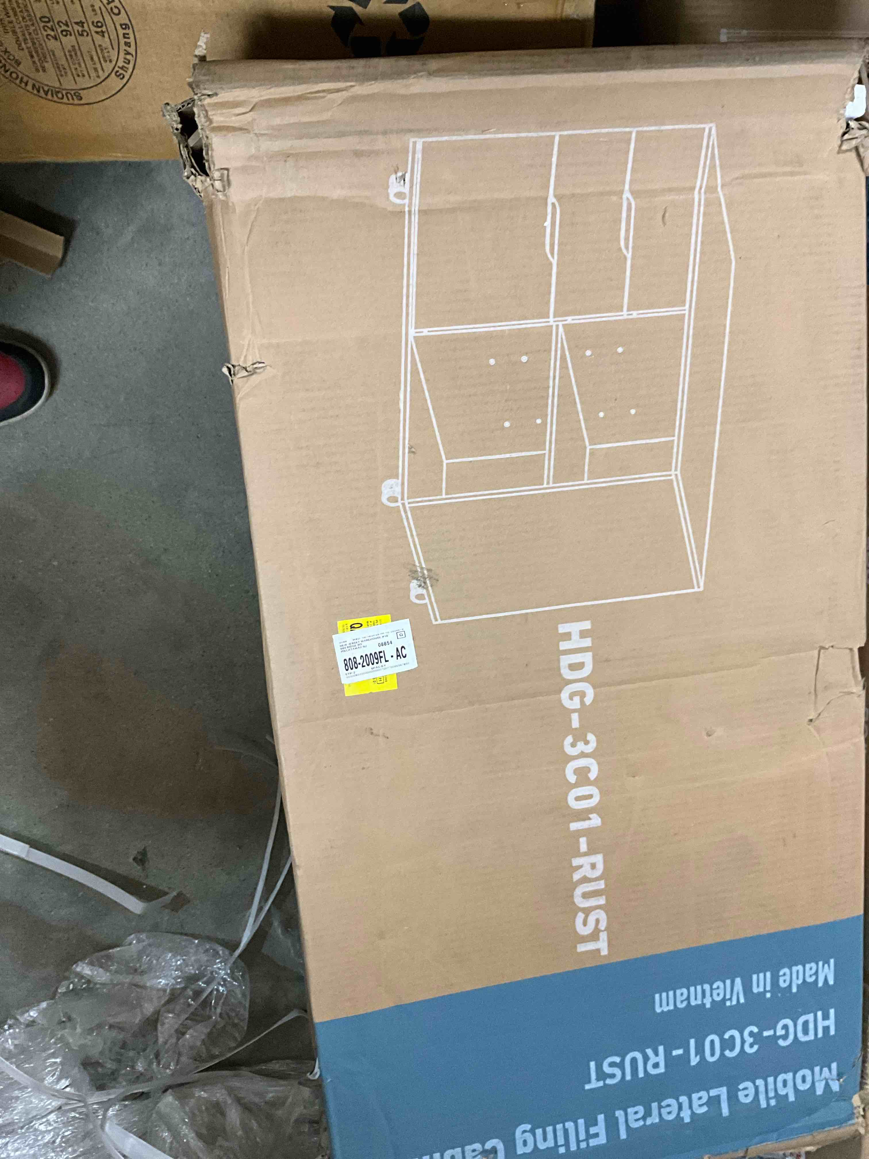 https://s3.amazonaws.com/lotting-images-prod/bidfta/PNK1216532_1739205027674.jpeg