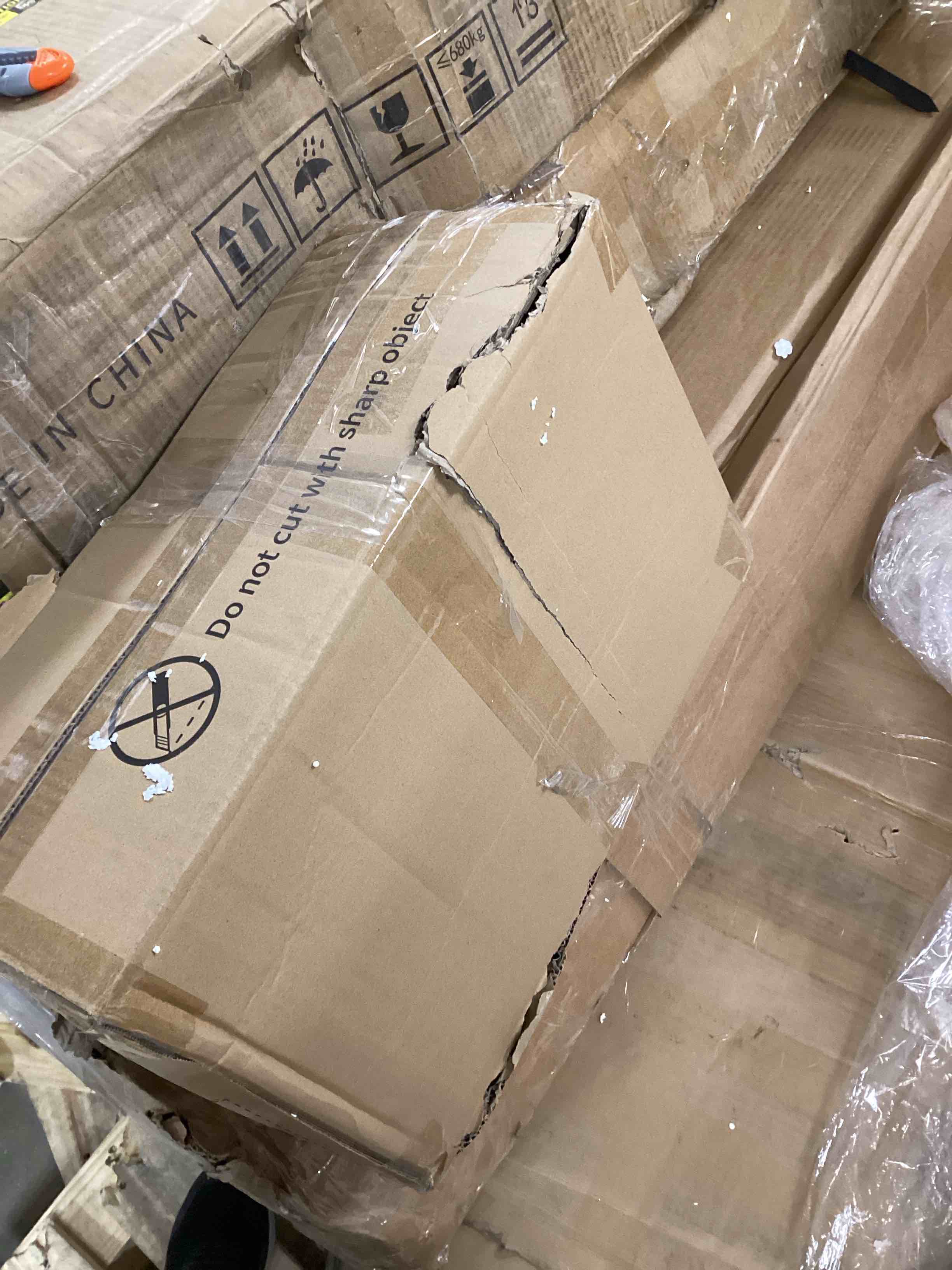 https://s3.amazonaws.com/lotting-images-prod/bidfta/PNK1216561_1739210083907.jpeg