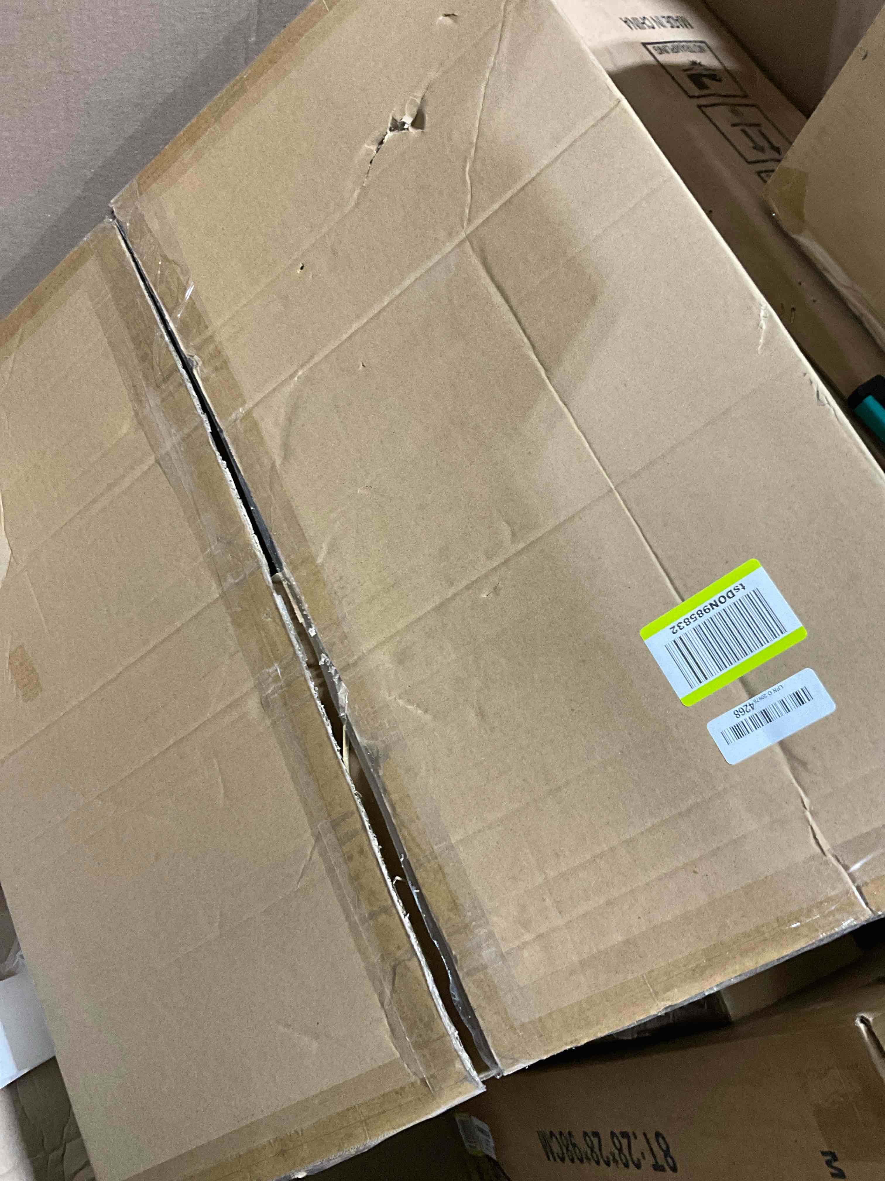 https://s3.amazonaws.com/lotting-images-prod/bidfta/PNK1216854_1739376769308.jpeg