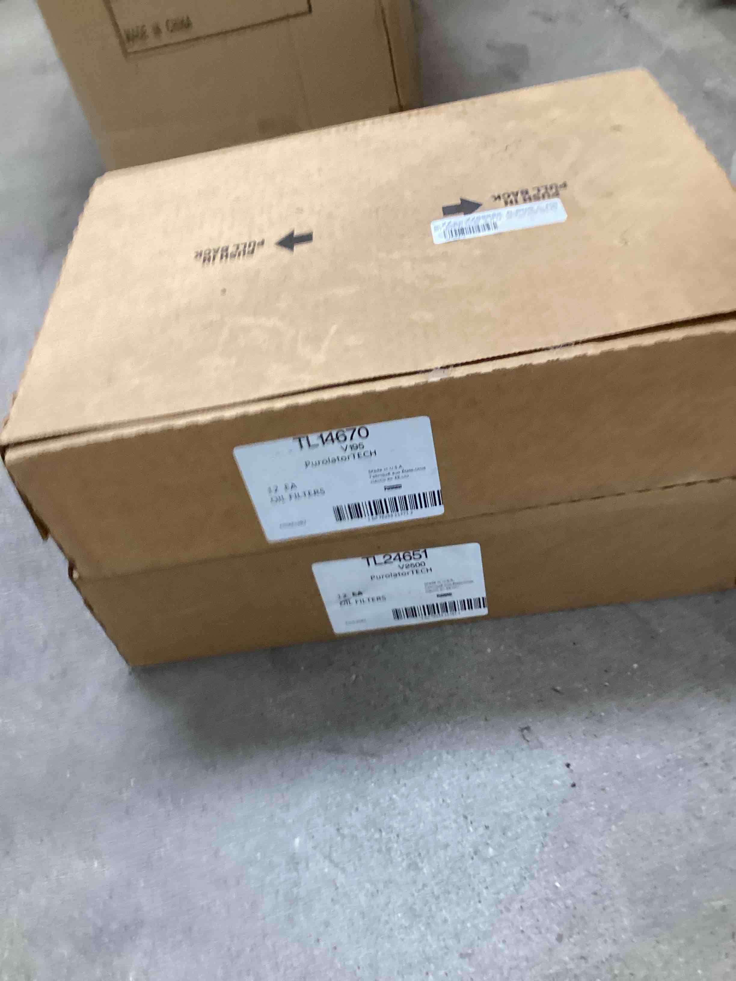 https://s3.amazonaws.com/lotting-images-prod/bidfta/PNK1217738_1754683027582.jpeg