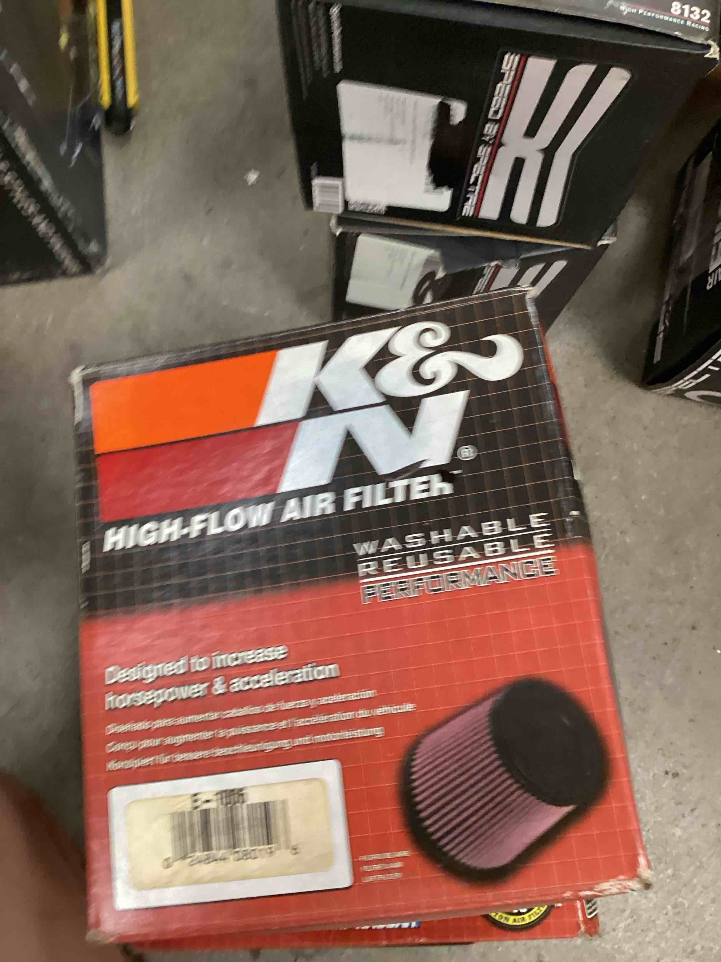 https://s3.amazonaws.com/lotting-images-prod/bidfta/PNK1217815_1754667873745.jpeg