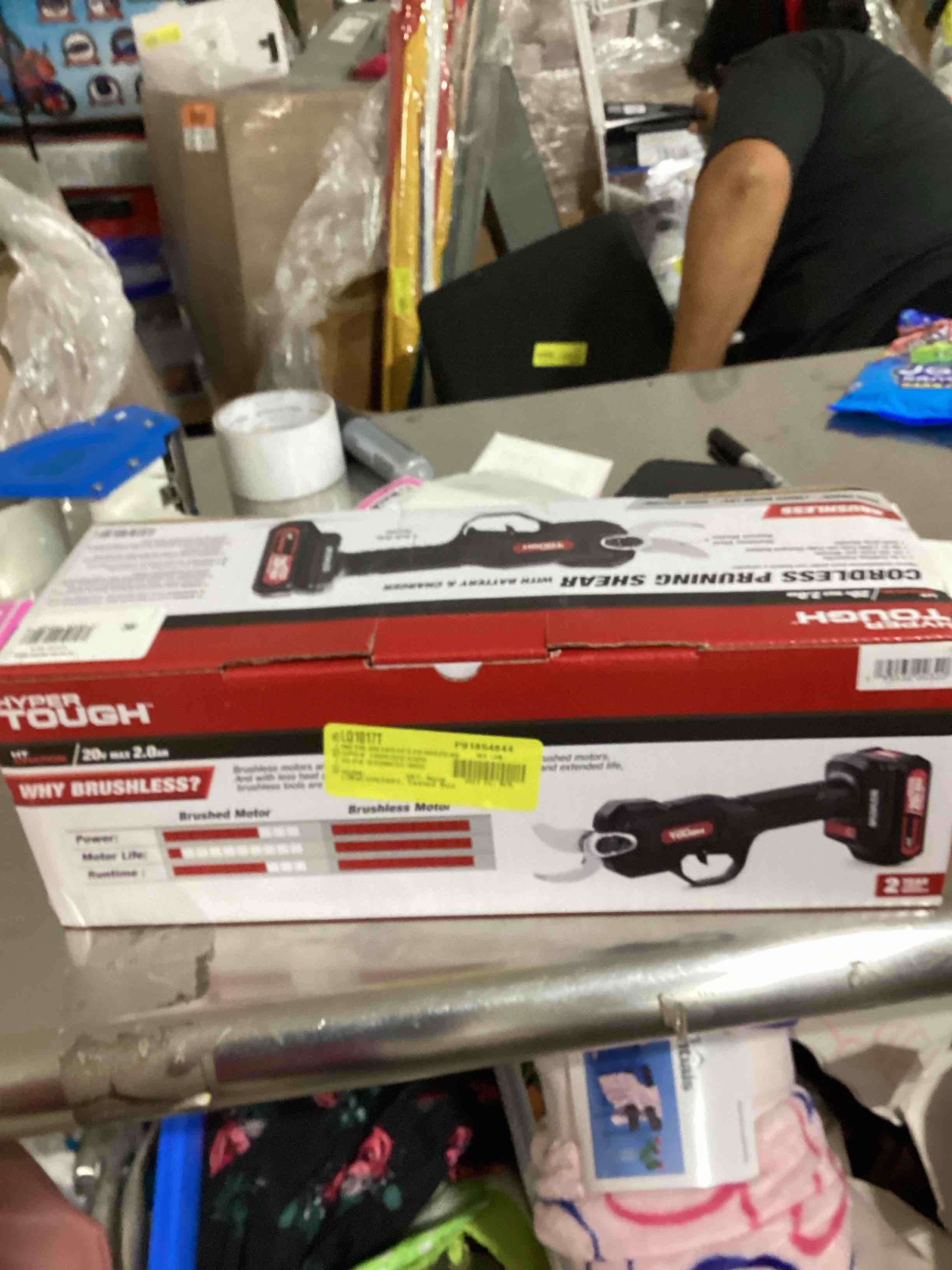 https://s3.amazonaws.com/lotting-images-prod/bidfta/PNK1217915_1754929540530.jpeg