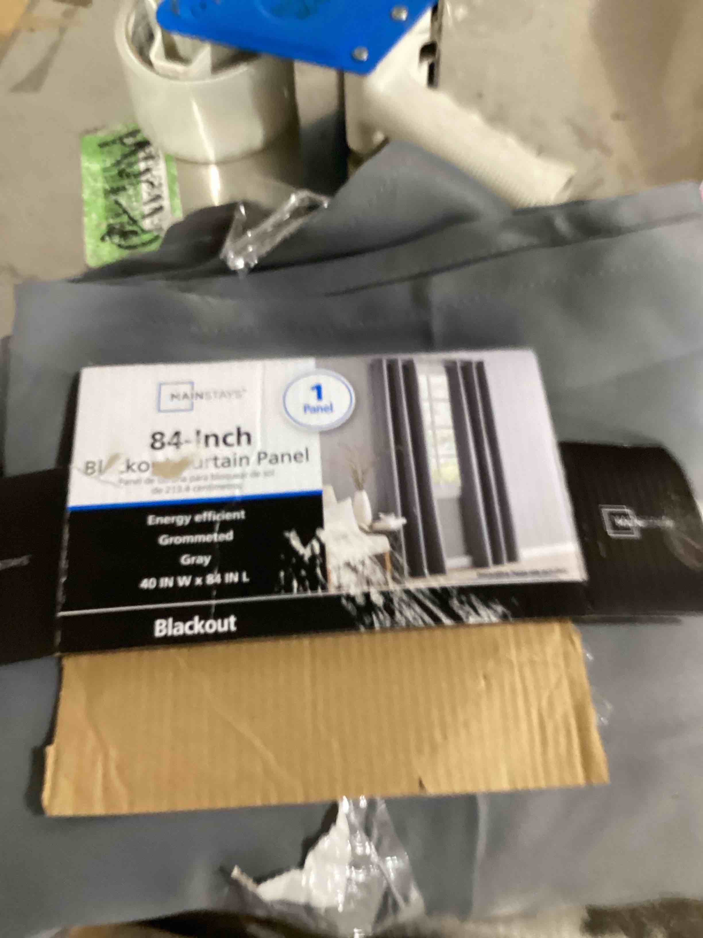 https://s3.amazonaws.com/lotting-images-prod/bidfta/PNK1217984_1755008916021.jpeg