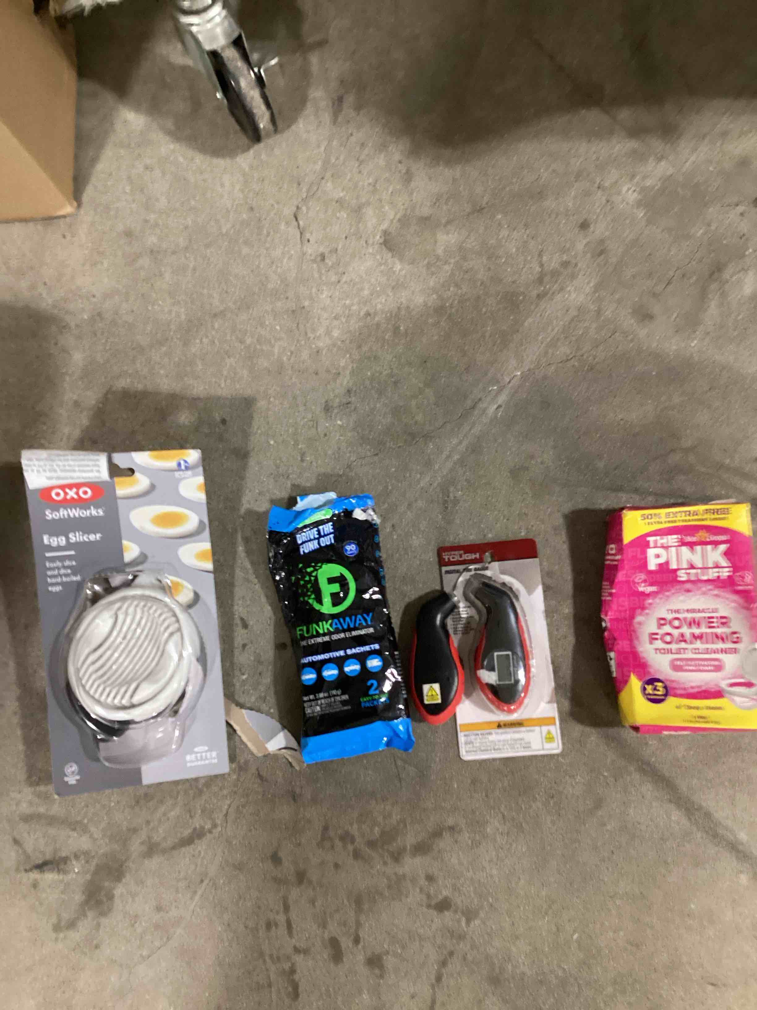 https://s3.amazonaws.com/lotting-images-prod/bidfta/PNK1217989_1755006745685.jpeg