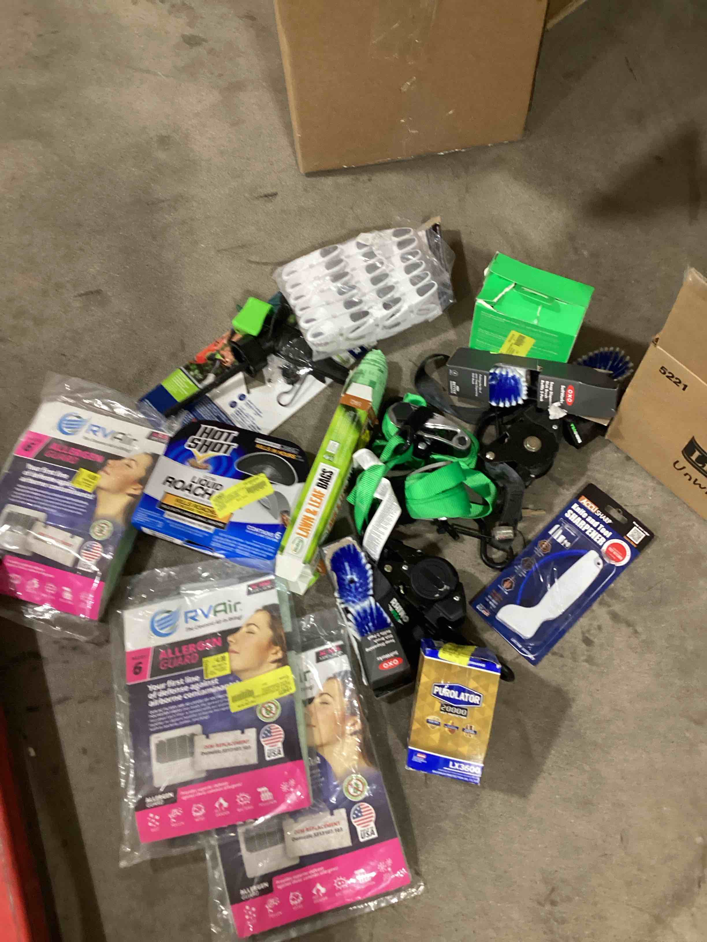 Assorted items for your house and car 