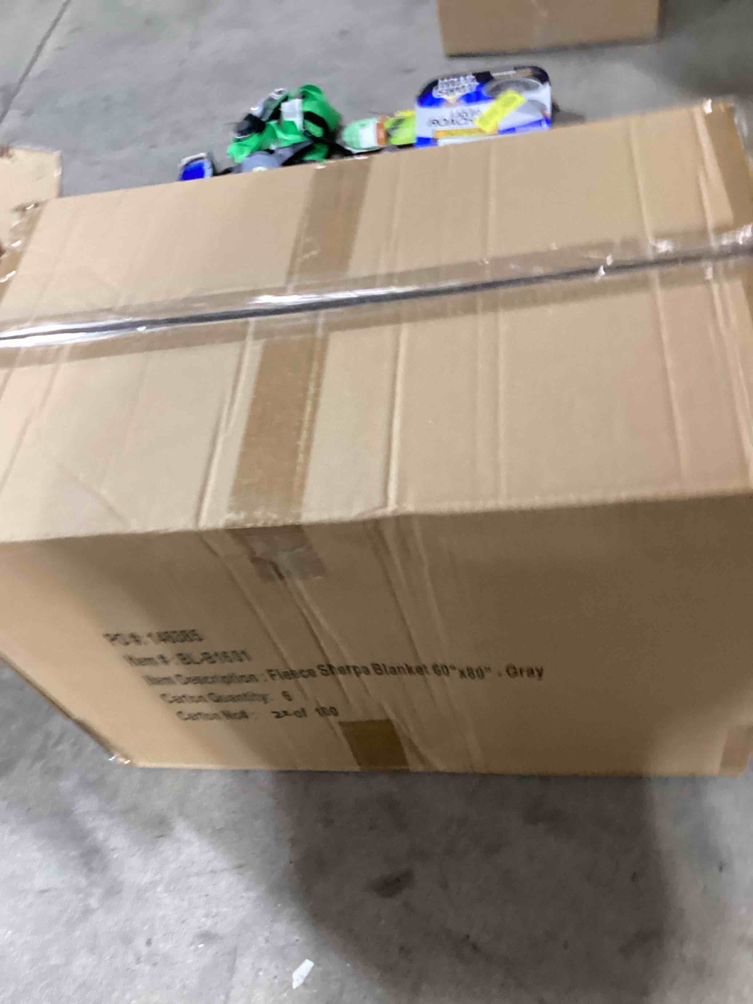 https://s3.amazonaws.com/lotting-images-prod/bidfta/PNK1218066_1755015564373.jpeg