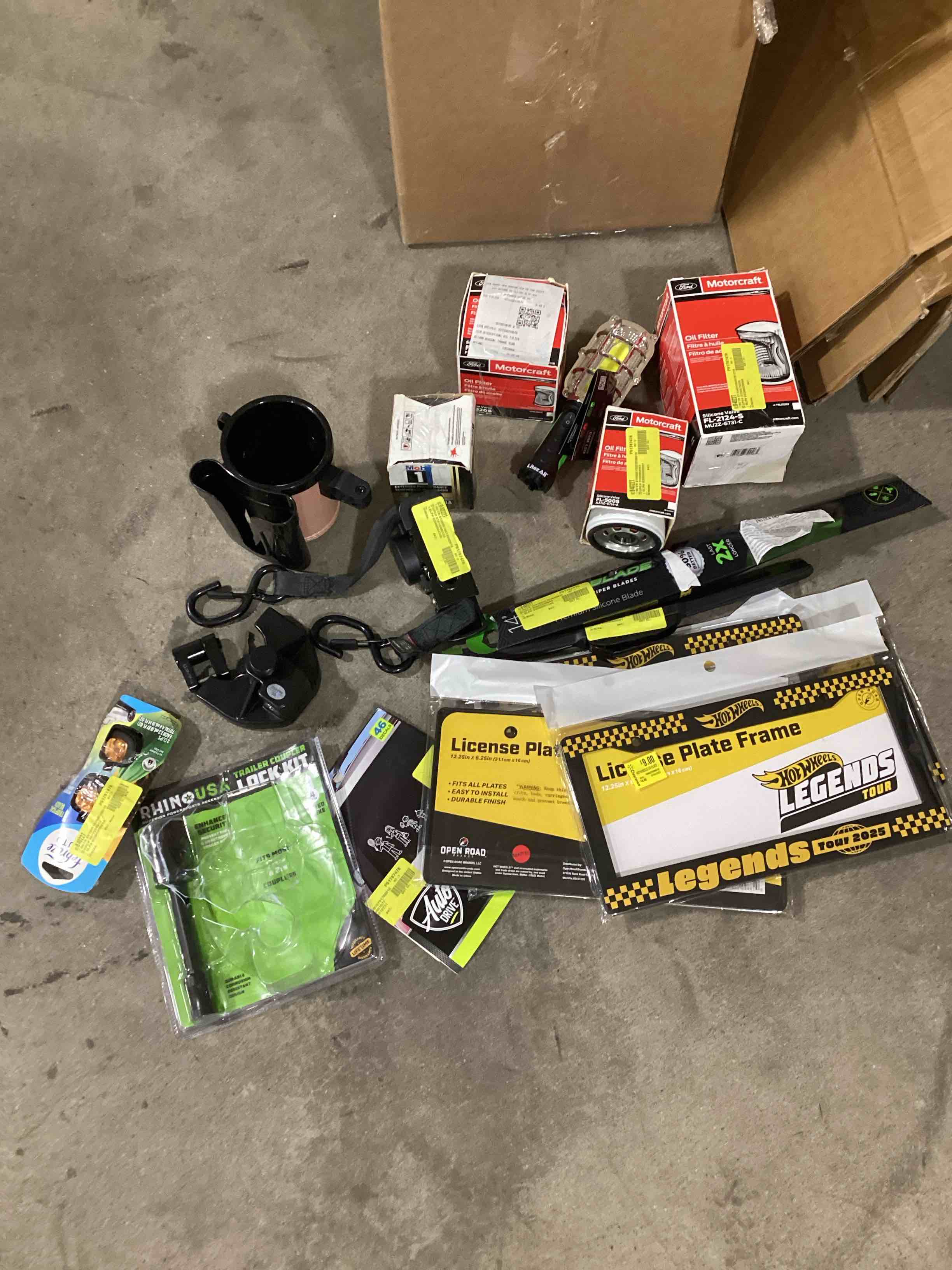 Assorted car item 