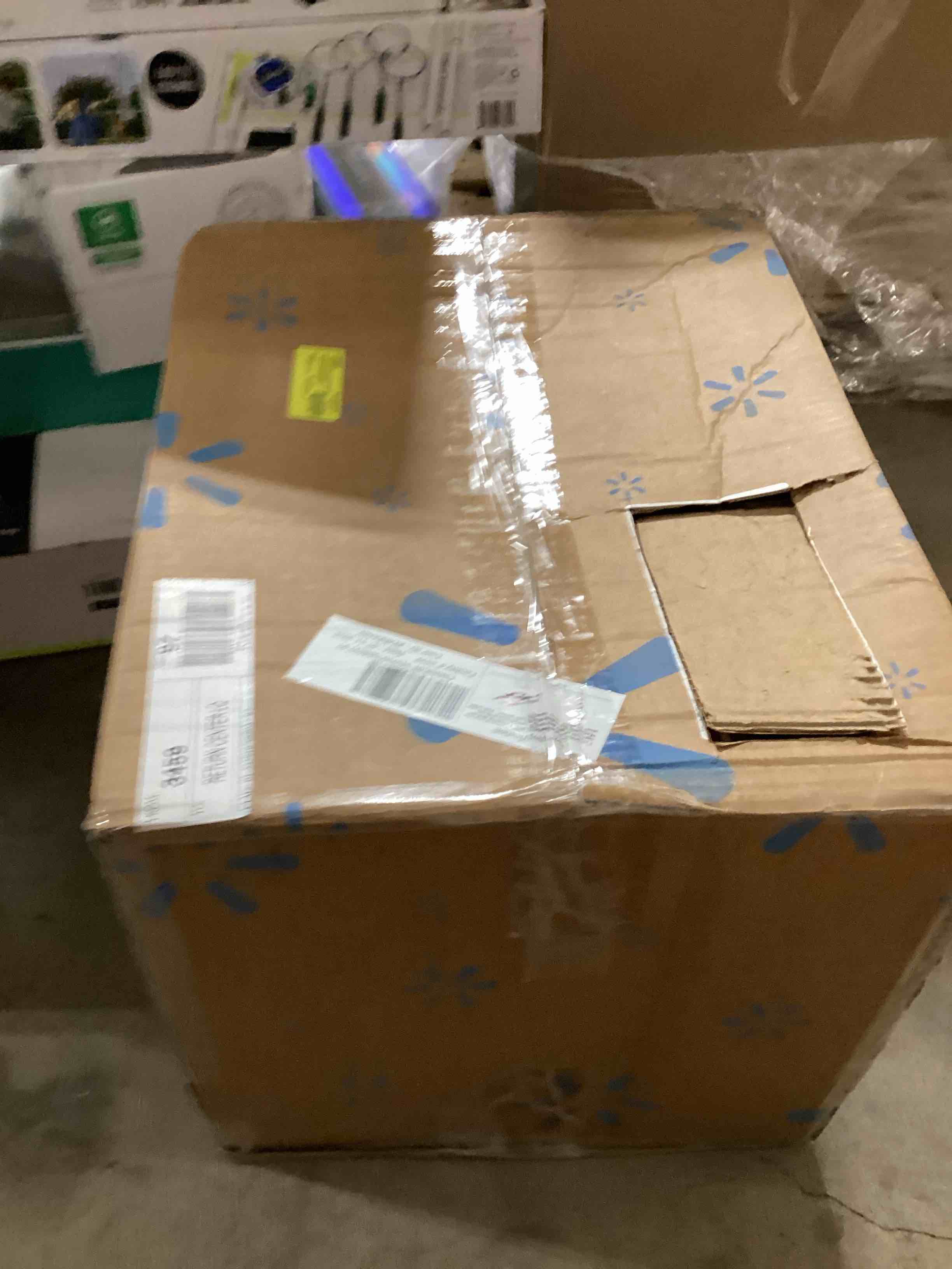 https://s3.amazonaws.com/lotting-images-prod/bidfta/PNK1218094_1755093715661.jpeg