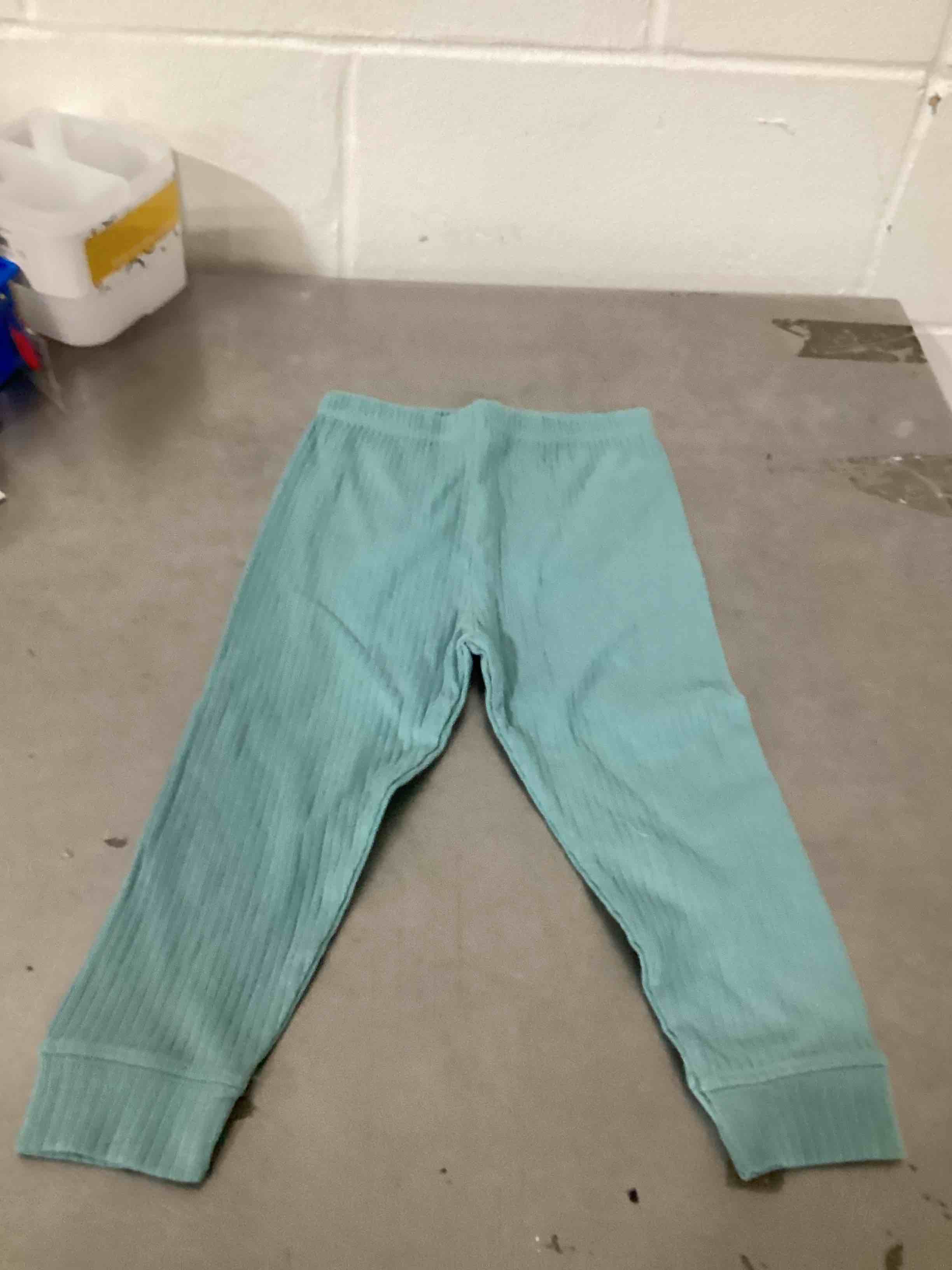 Assorted clothing 