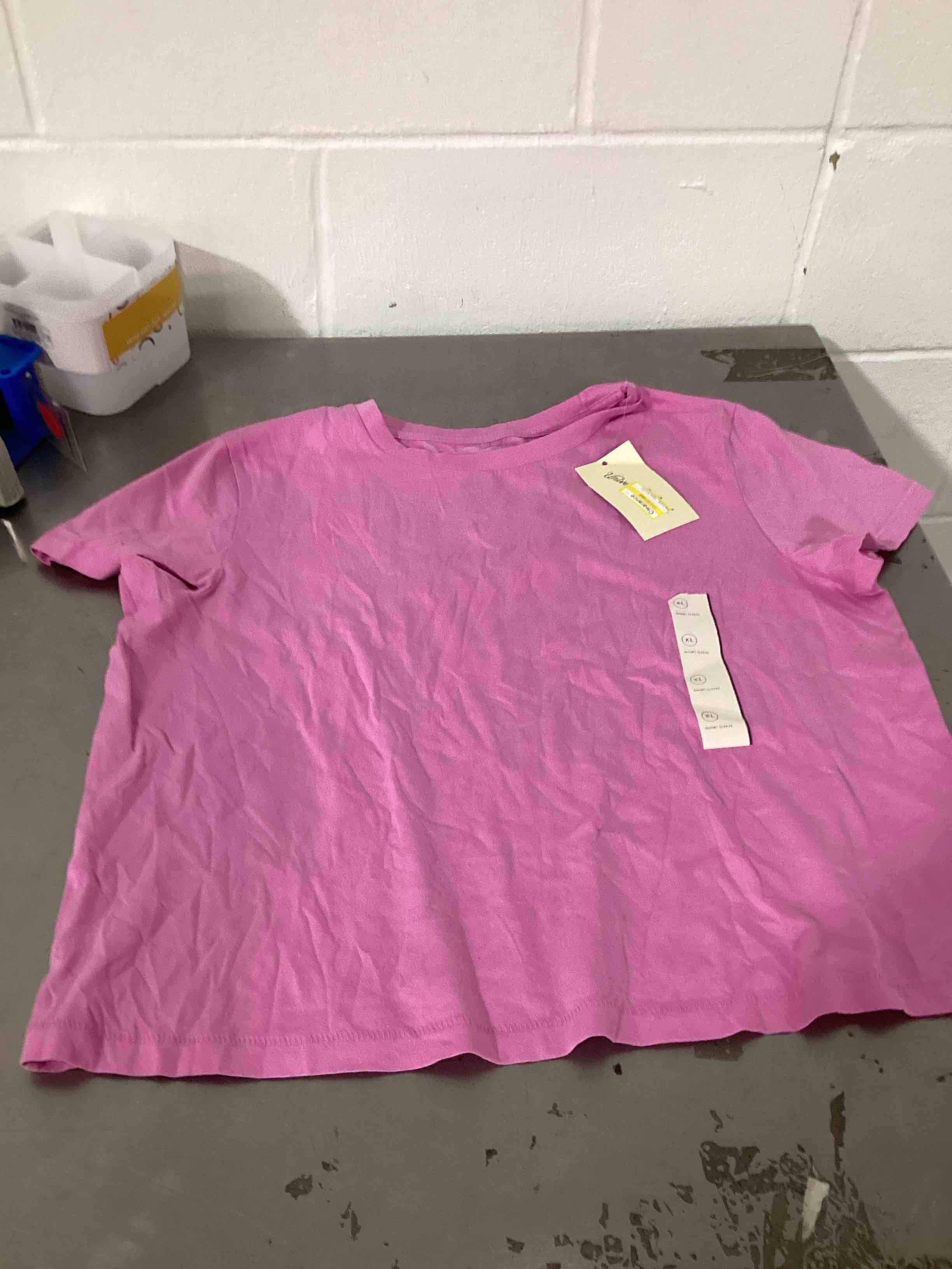 Assorted clothing 