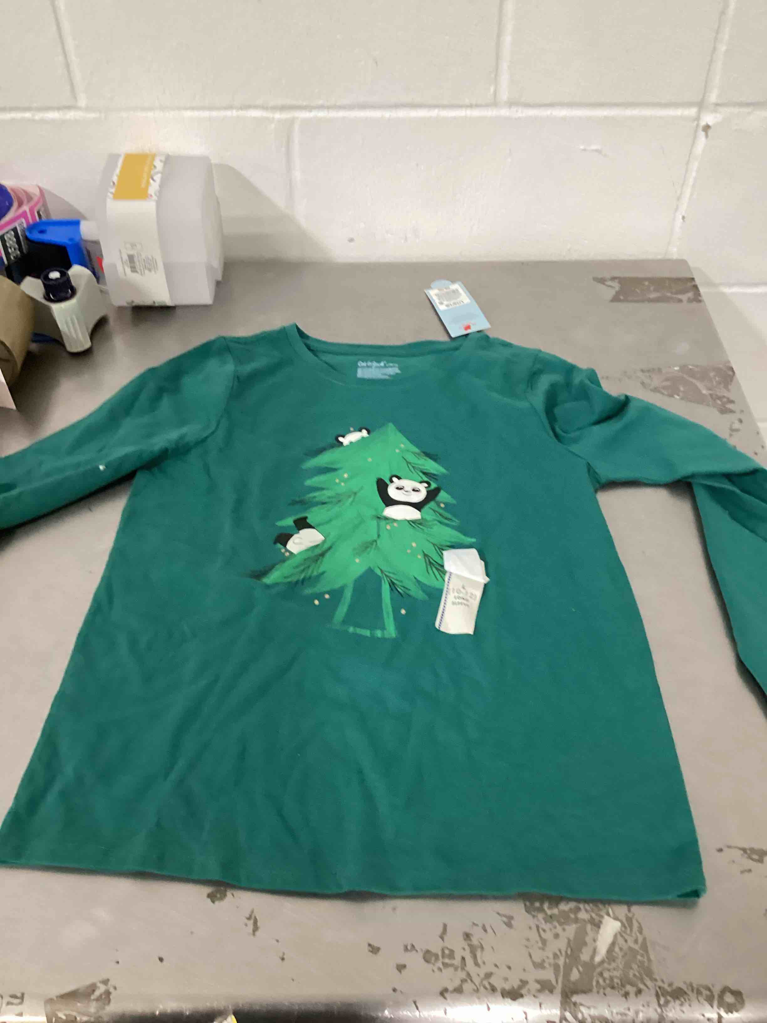 Assorted clothing 