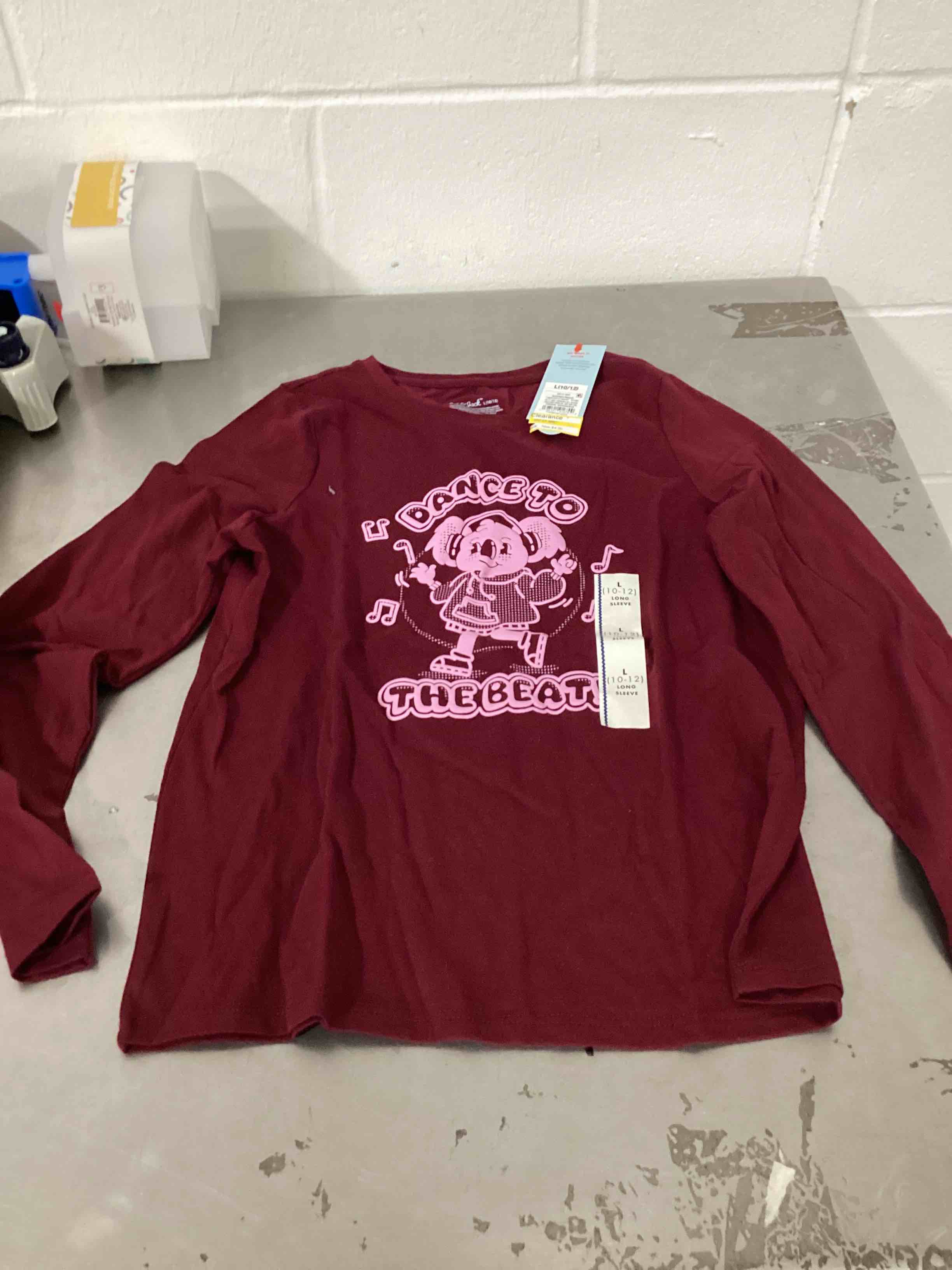 Assorted clothing 