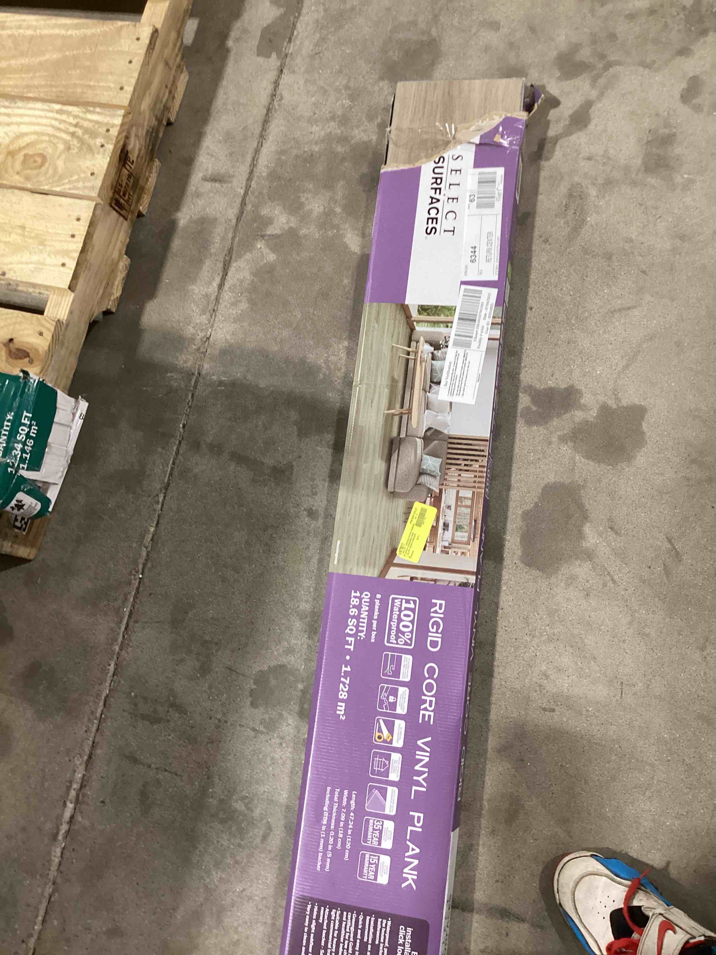 Select surfaces vinyl plank 