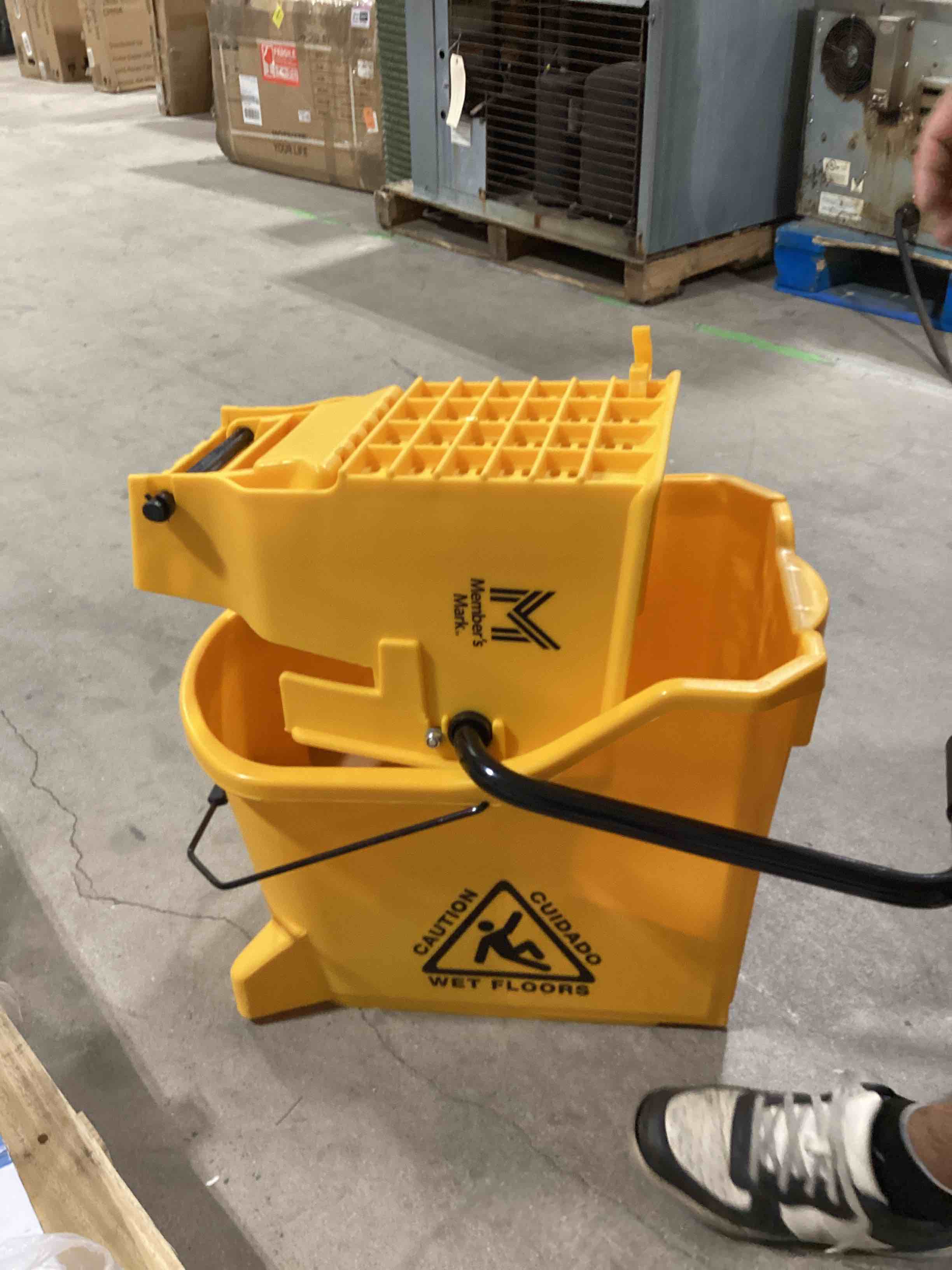 members mark mop bucket 