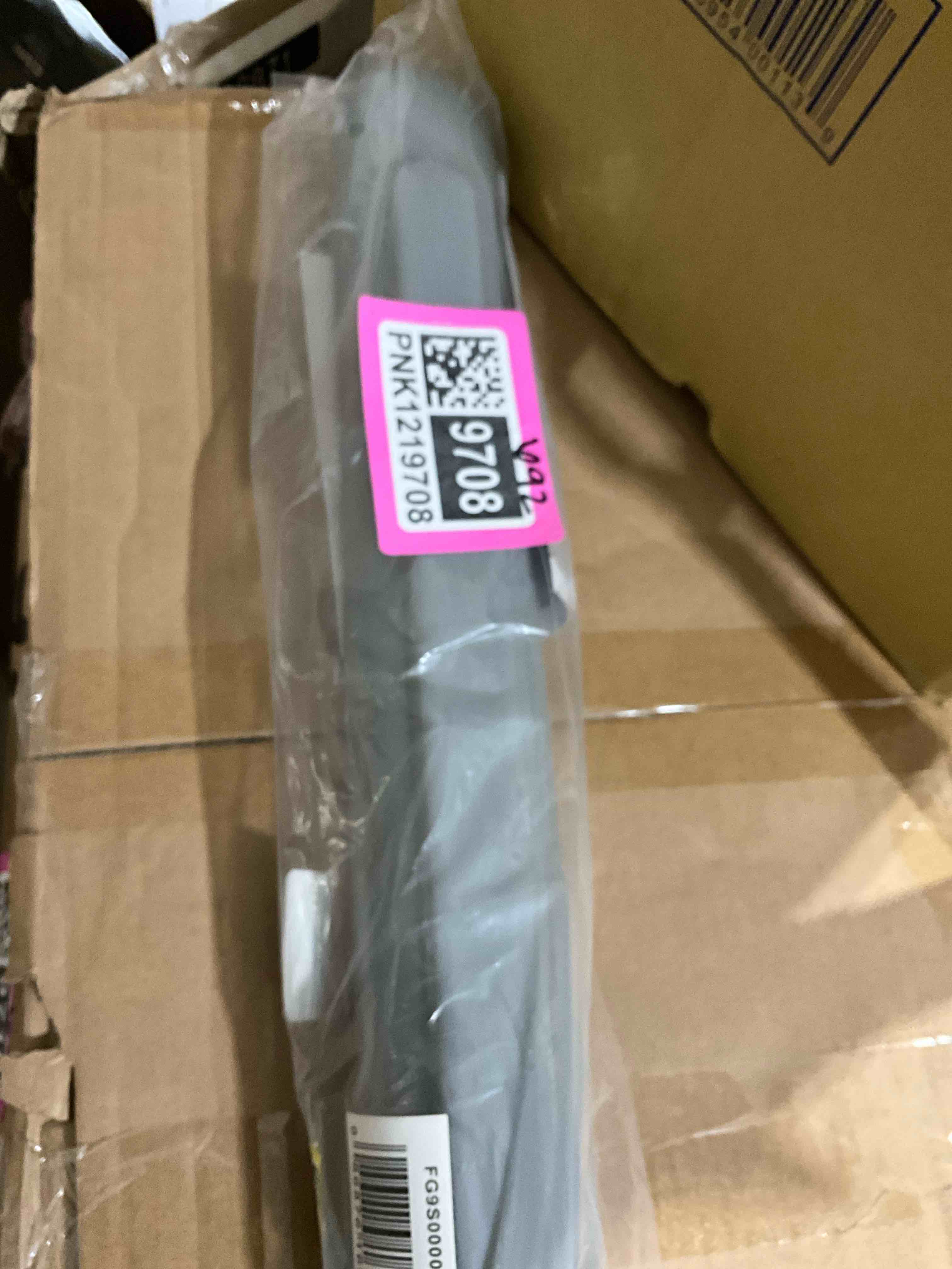 https://s3.amazonaws.com/lotting-images-prod/bidfta/PNK1219708_1734045871356.jpeg