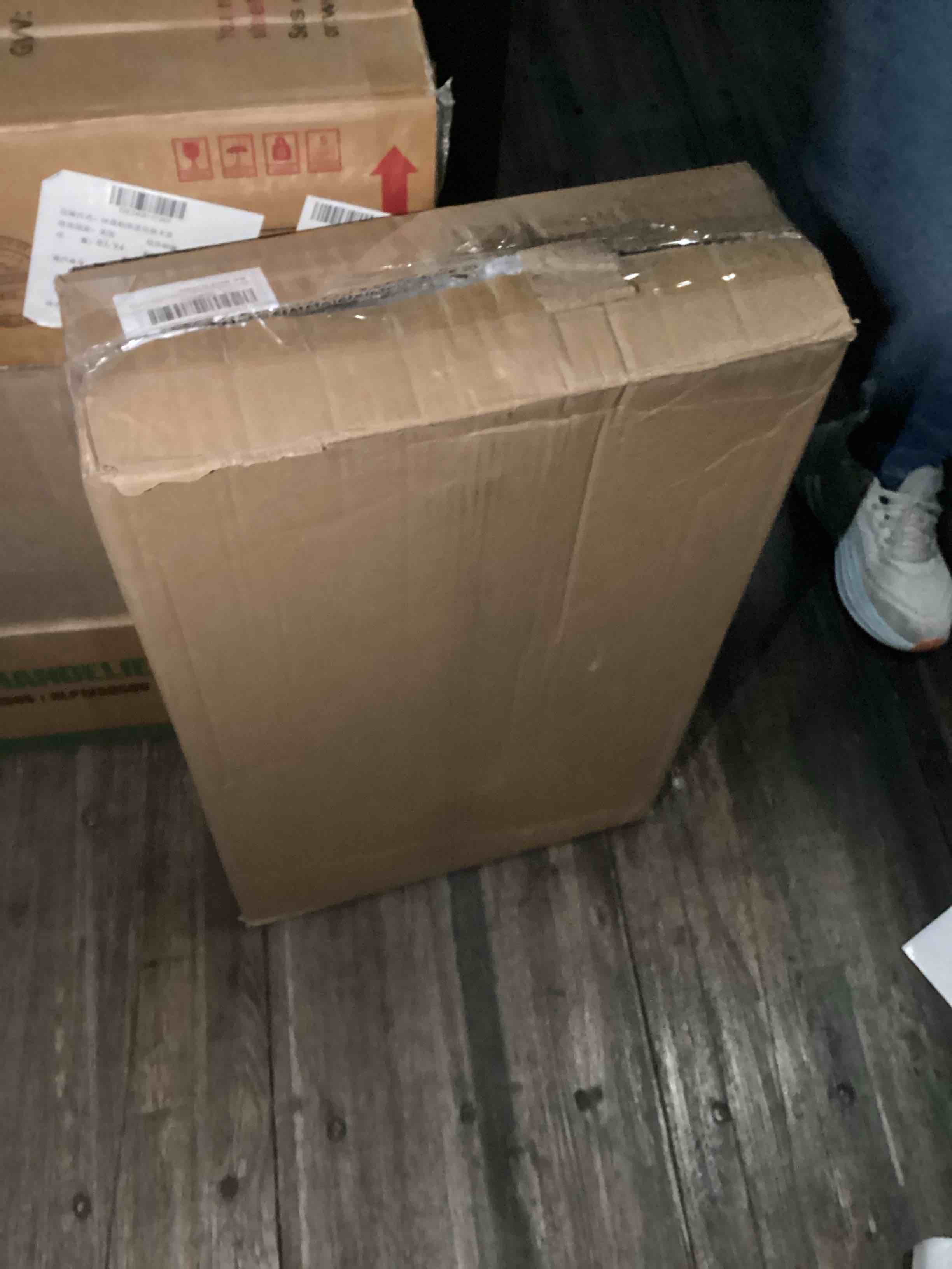 https://s3.amazonaws.com/lotting-images-prod/bidfta/PNK1220231_1741119976124.jpeg