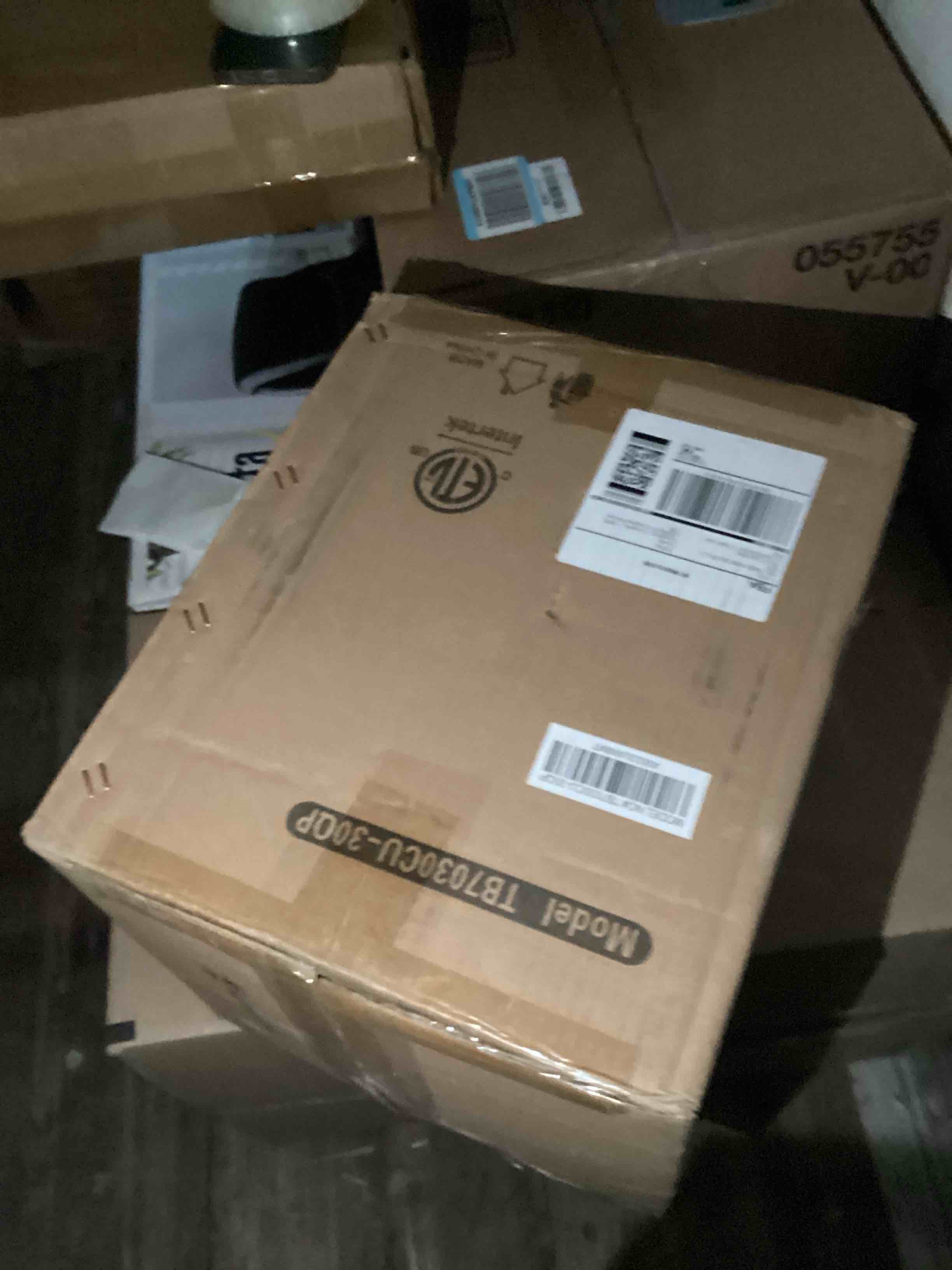 https://s3.amazonaws.com/lotting-images-prod/bidfta/PNK1220288_1741189061729.jpeg