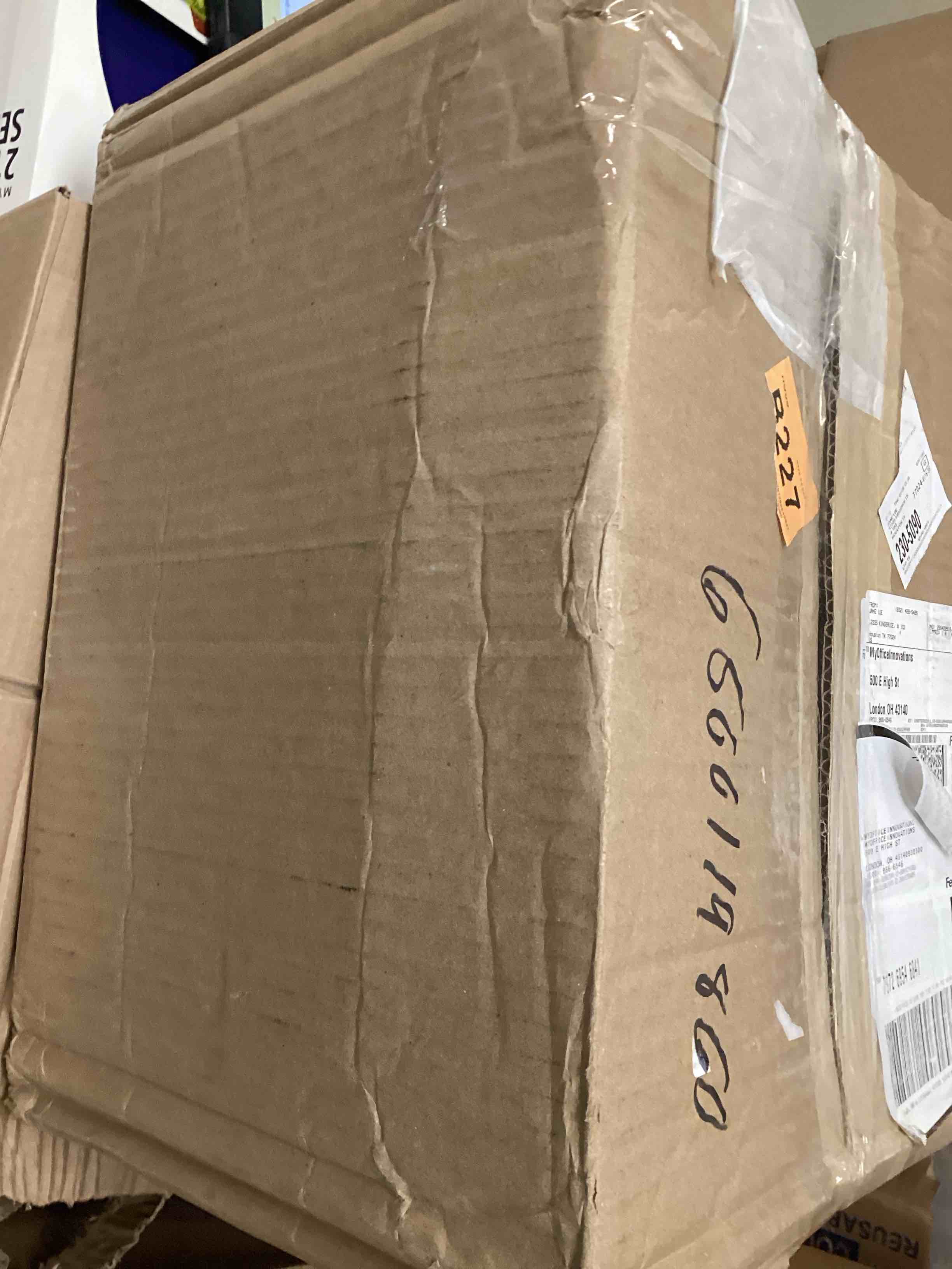 https://s3.amazonaws.com/lotting-images-prod/bidfta/PNK1221209_1745071257166.jpeg