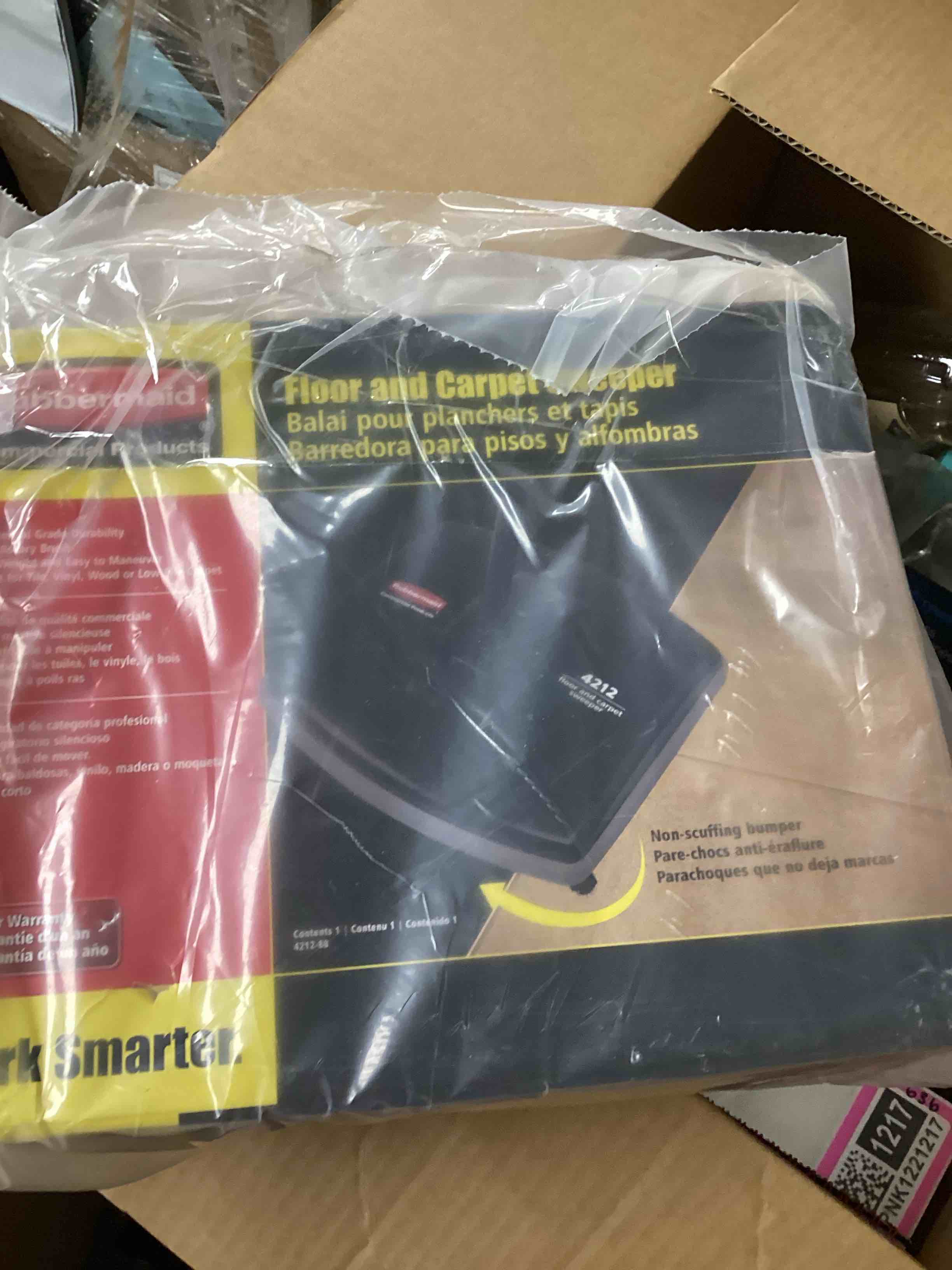 https://s3.amazonaws.com/lotting-images-prod/bidfta/PNK1221217_1745160564566.jpeg