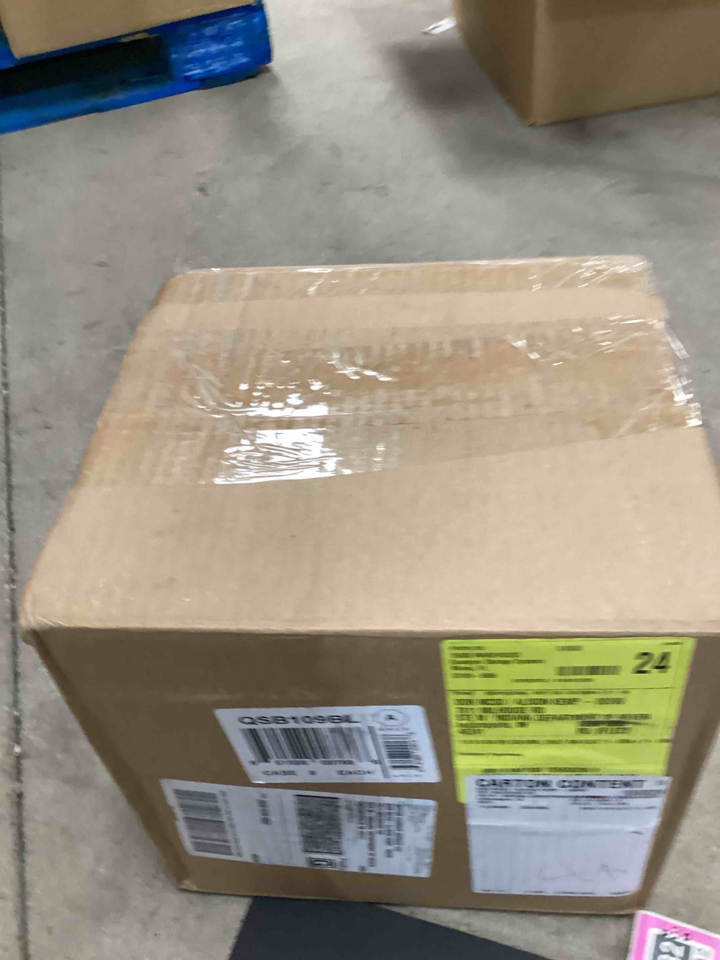 https://s3.amazonaws.com/lotting-images-prod/bidfta/PNK1221232_1745168005299.jpeg