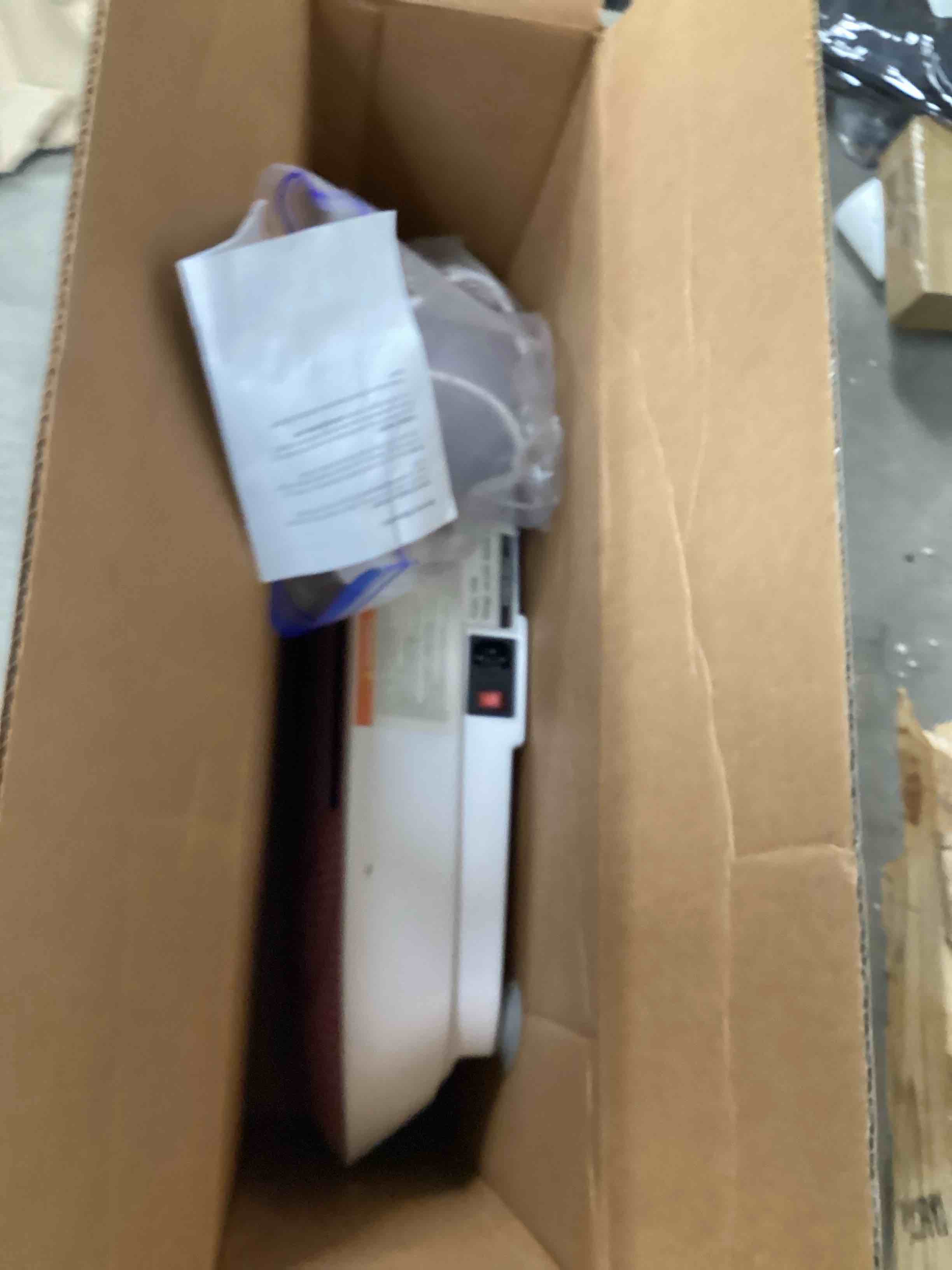 https://s3.amazonaws.com/lotting-images-prod/bidfta/PNK1221271_1745176421943.jpeg