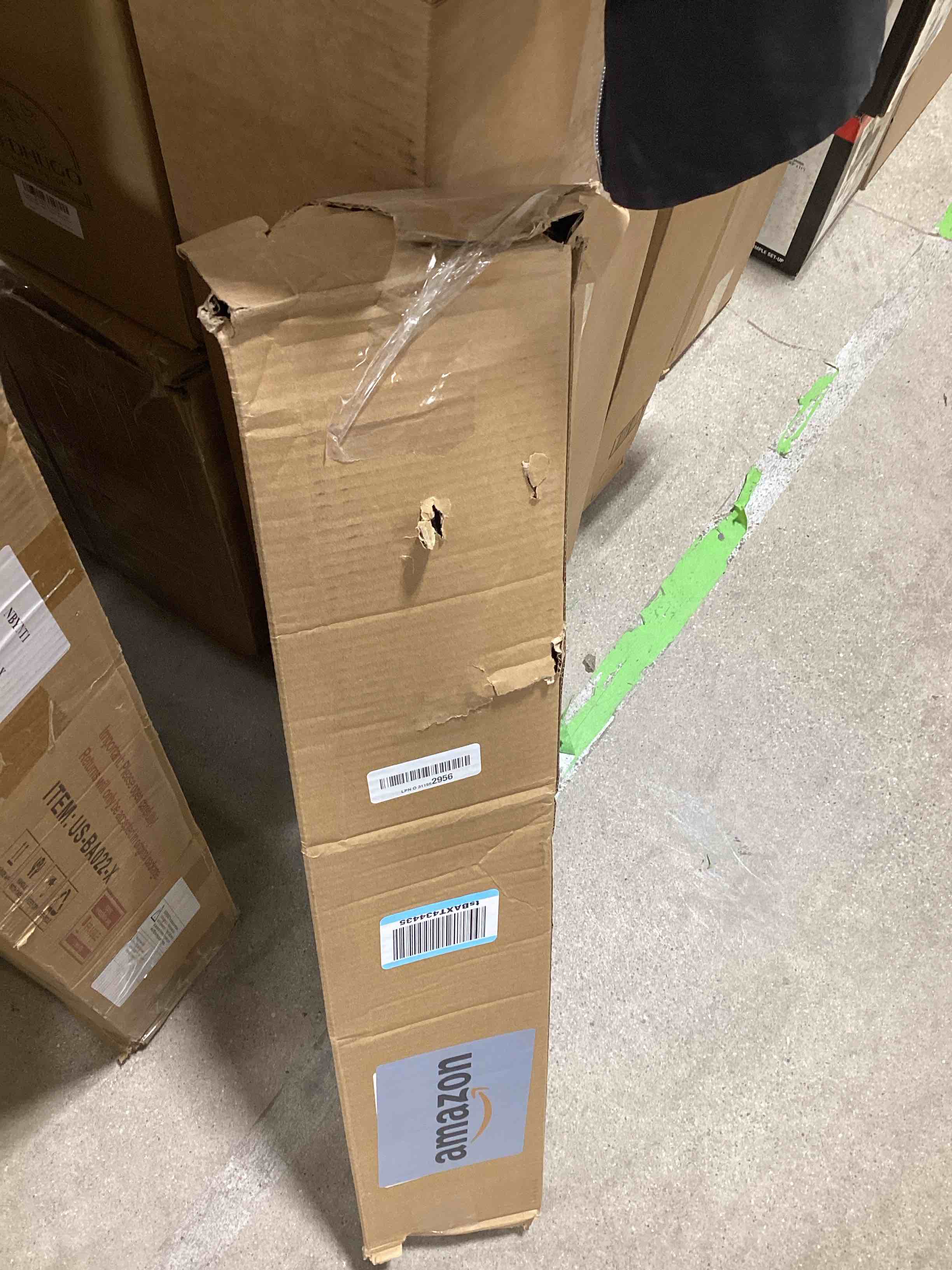 https://s3.amazonaws.com/lotting-images-prod/bidfta/PNK1221328_1745247677125.jpeg
