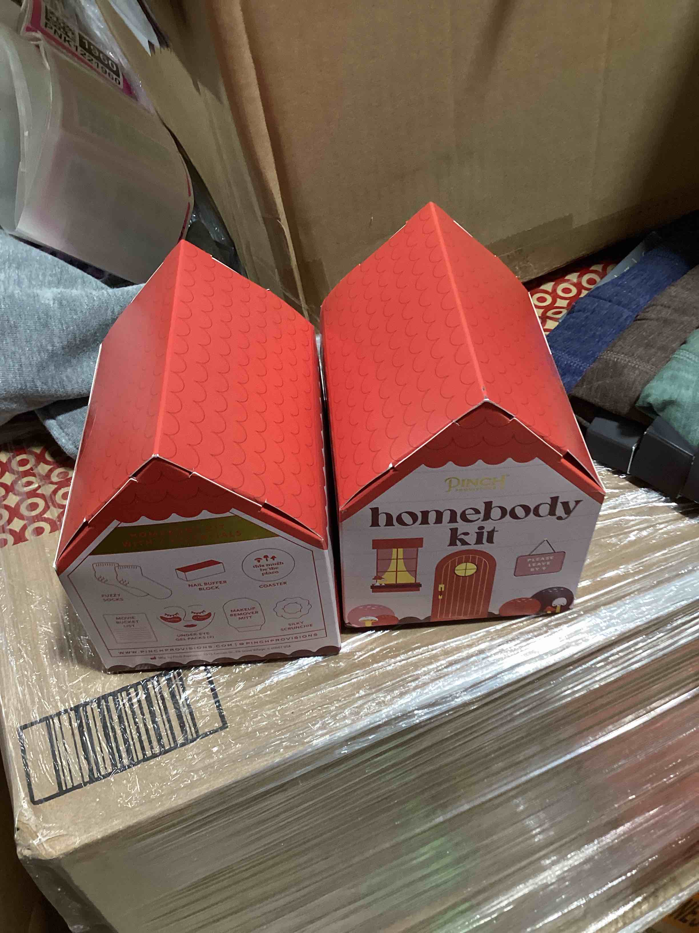 https://s3.amazonaws.com/lotting-images-prod/bidfta/PNK1221961_1745852998567.jpeg