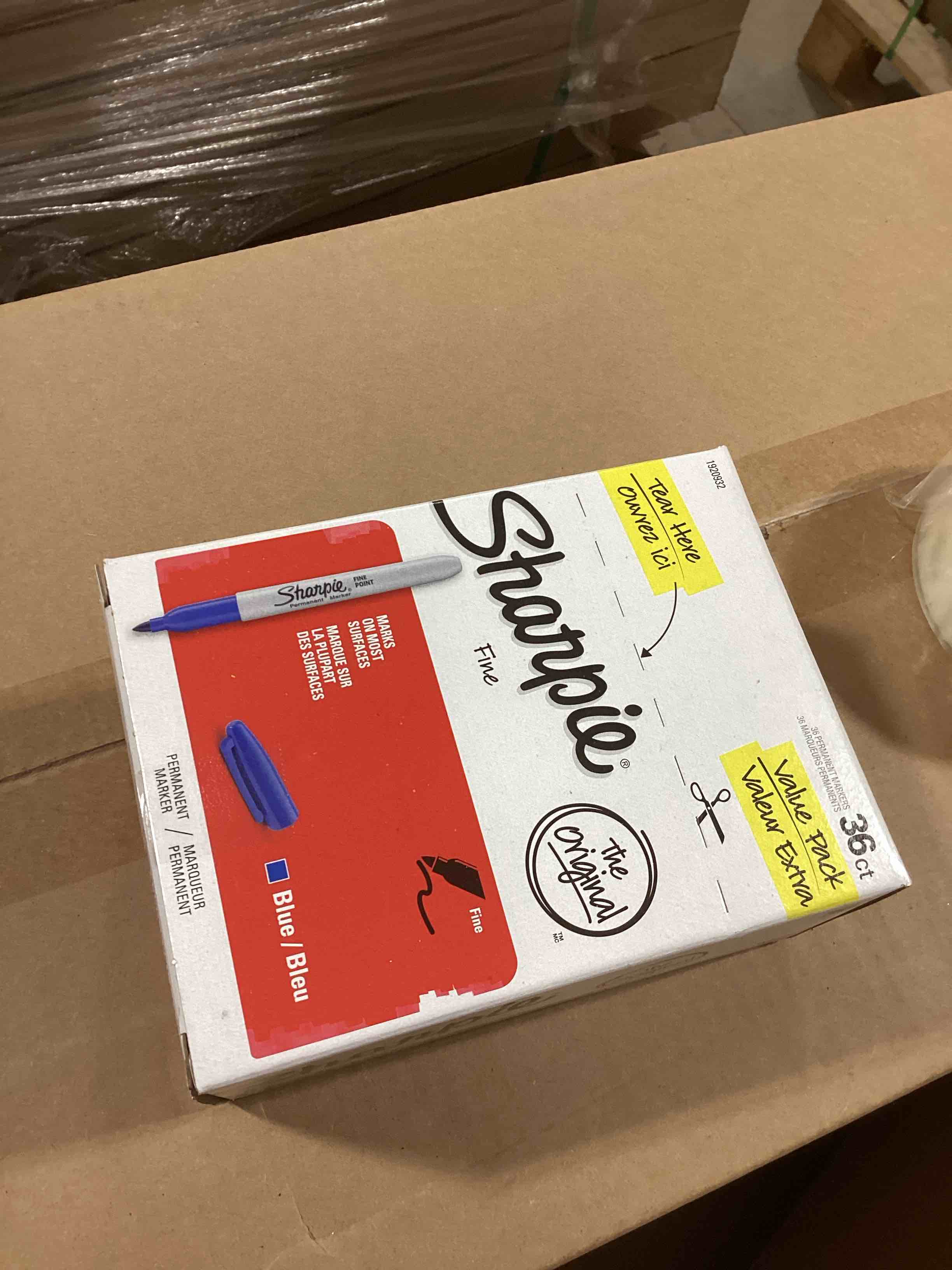 https://s3.amazonaws.com/lotting-images-prod/bidfta/PNK1222654_1743789793428.jpeg