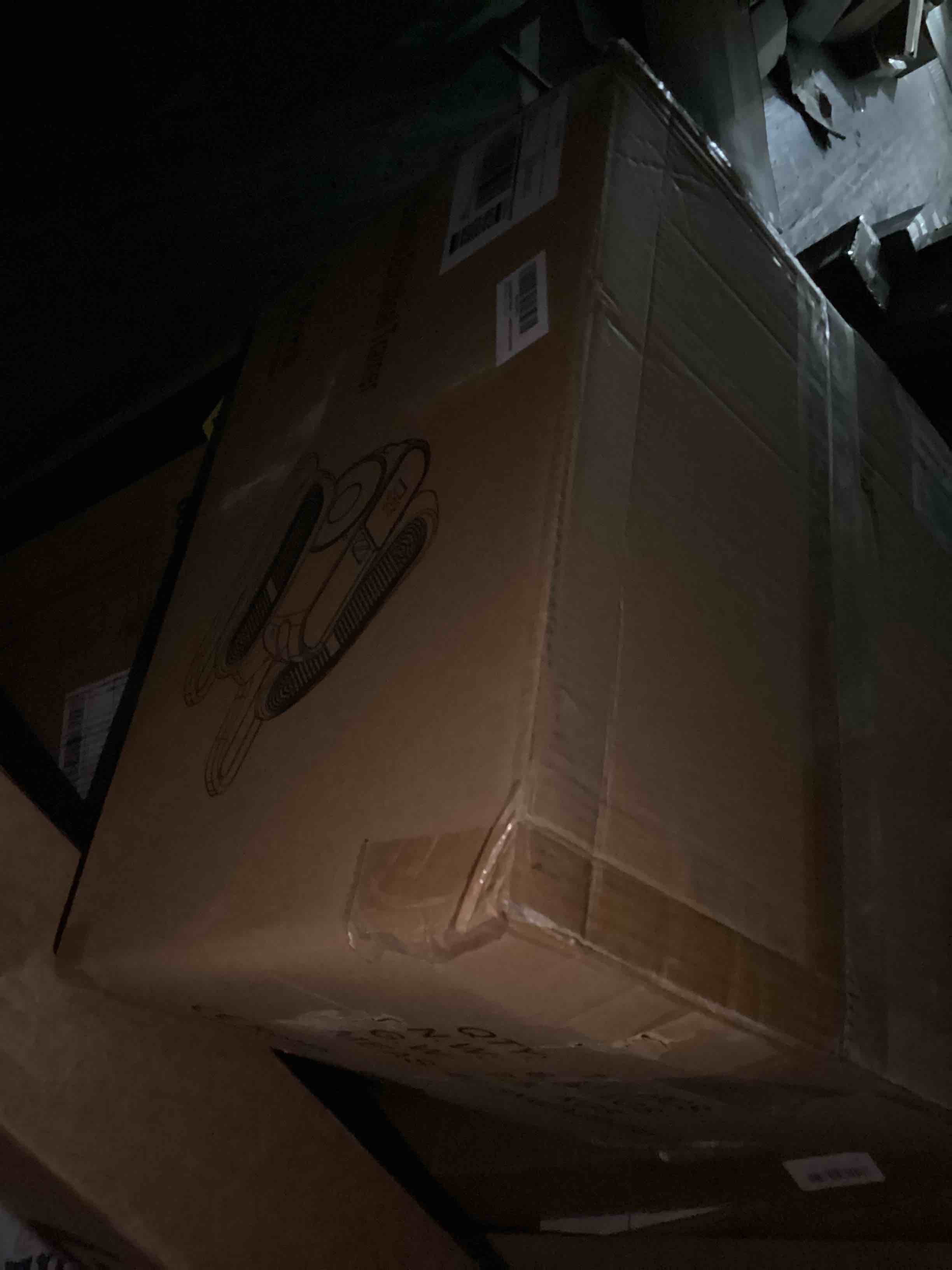 https://s3.amazonaws.com/lotting-images-prod/bidfta/PNK1223035_1744223106580.jpeg
