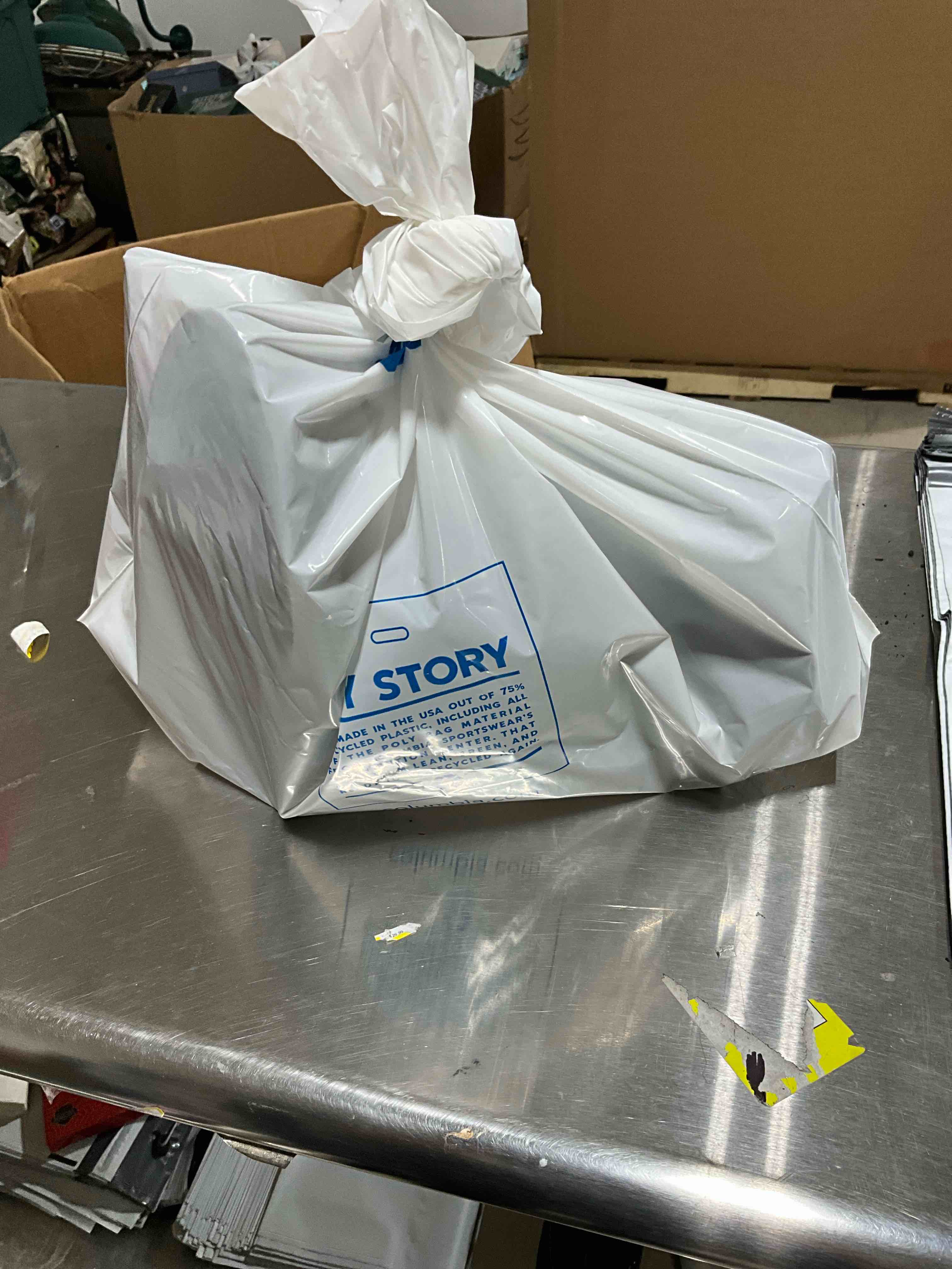 https://s3.amazonaws.com/lotting-images-prod/bidfta/PNK1223754_1745936170153.jpeg
