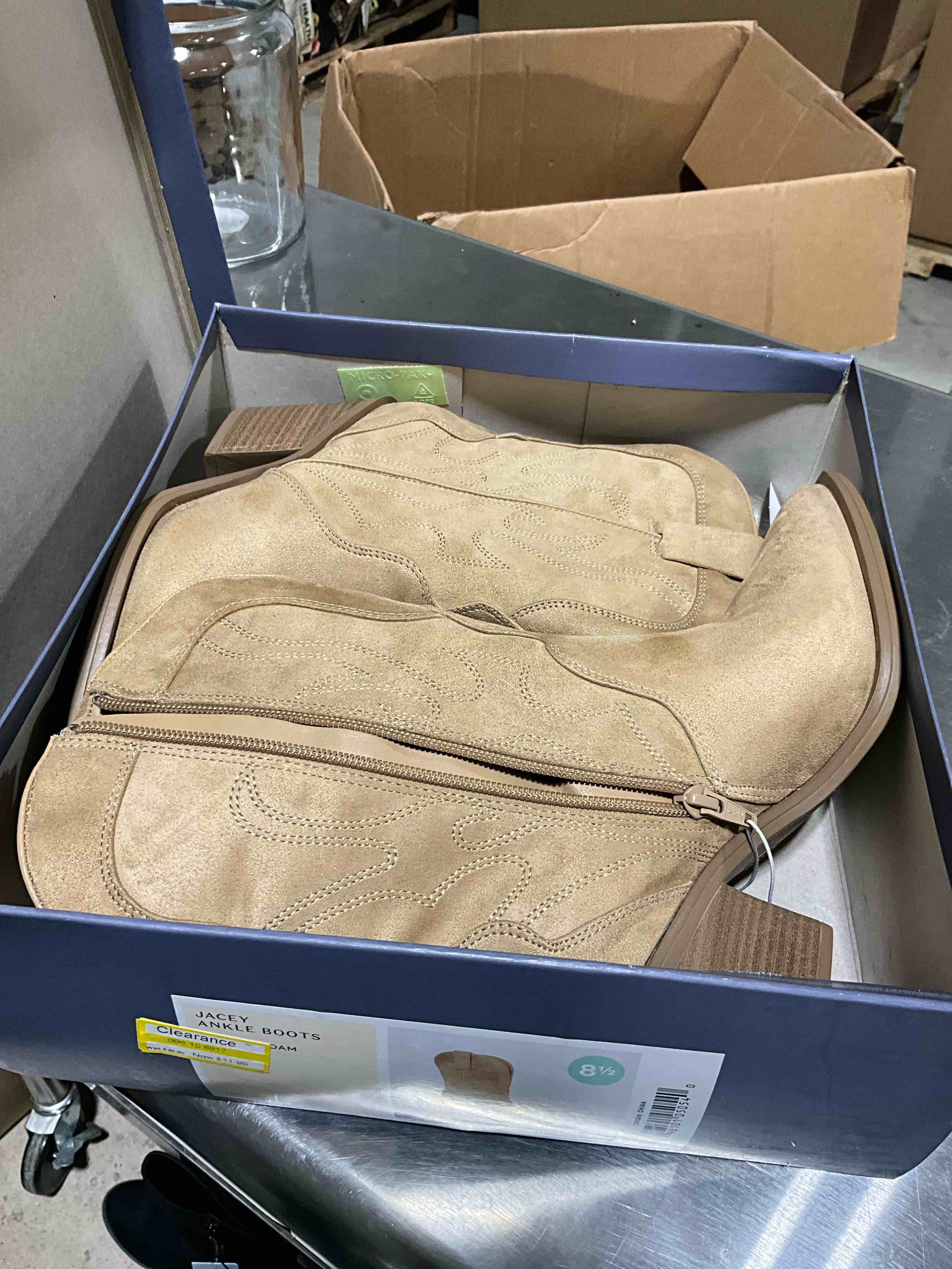 https://s3.amazonaws.com/lotting-images-prod/bidfta/PNK1223758_1745935480156.jpeg
