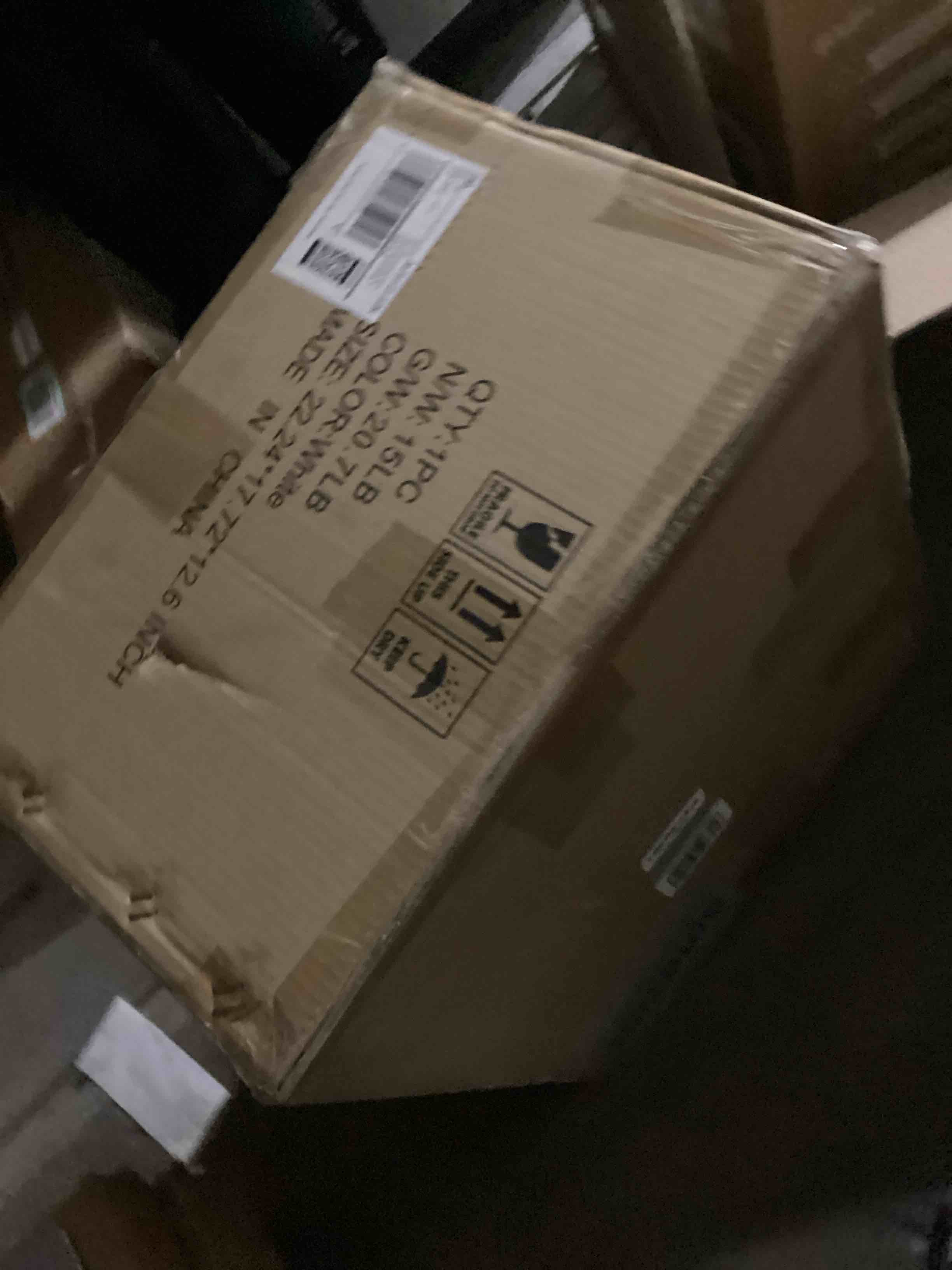 https://s3.amazonaws.com/lotting-images-prod/bidfta/PNK1224431_1746736084822.jpeg