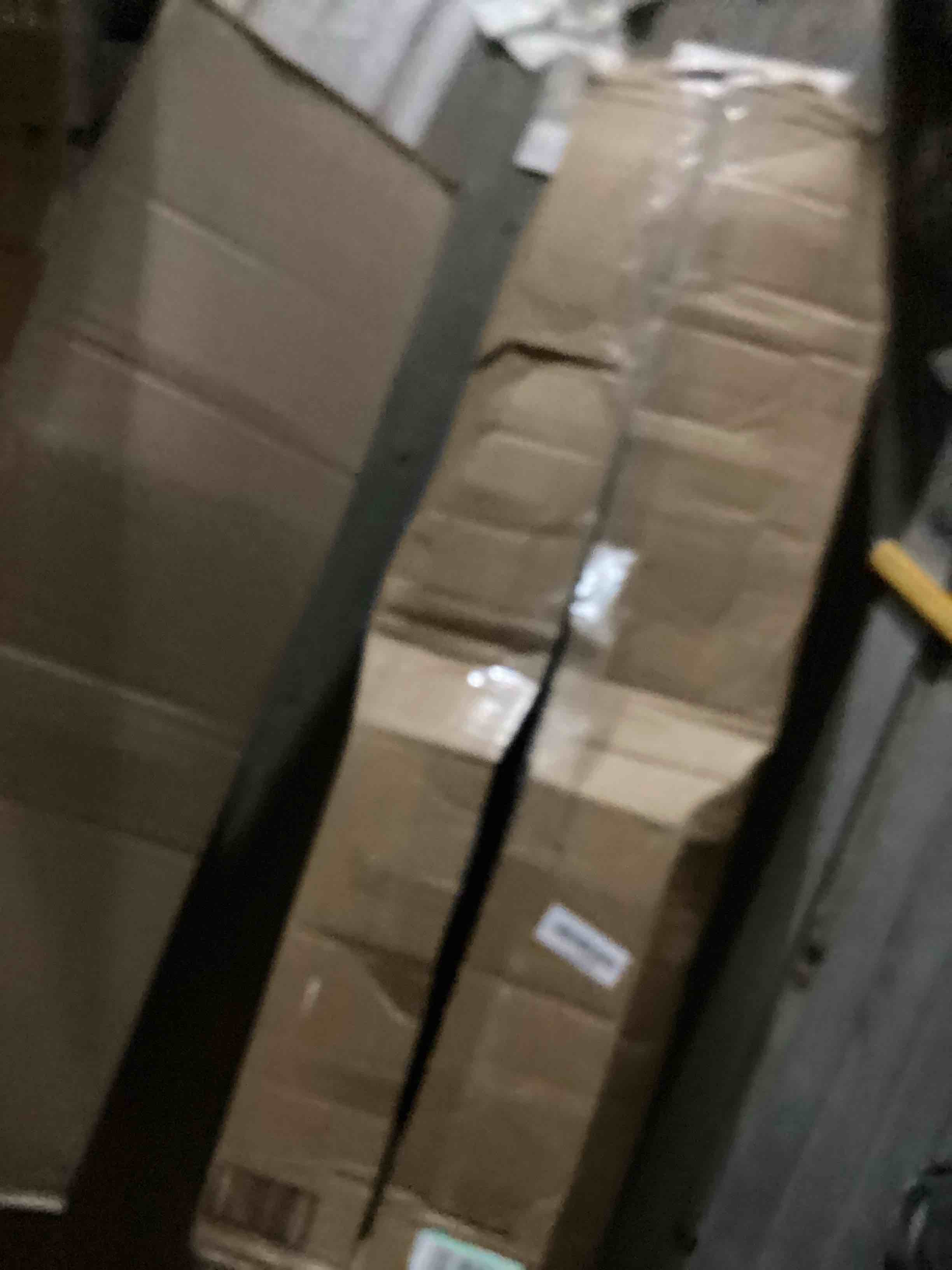 https://s3.amazonaws.com/lotting-images-prod/bidfta/PNK1224440_1746737039033.jpeg