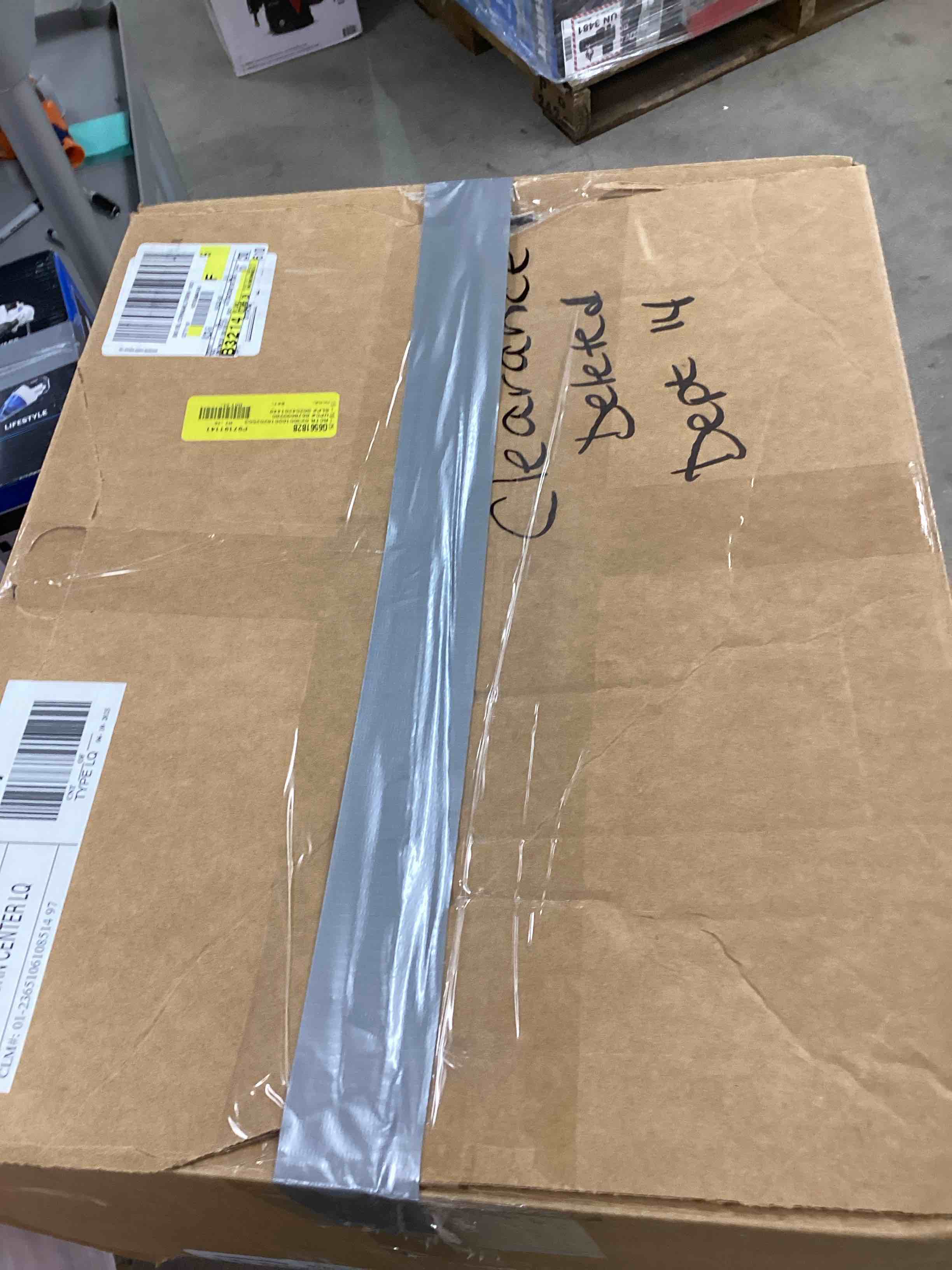 https://s3.amazonaws.com/lotting-images-prod/bidfta/PNK1228037_1759329181166.jpeg