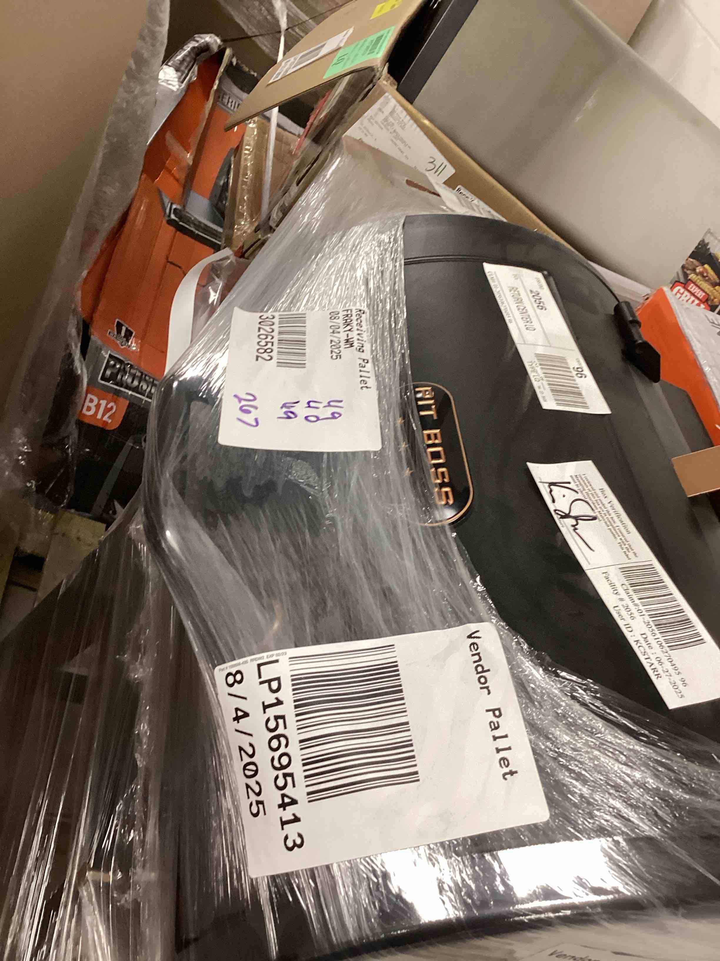 https://s3.amazonaws.com/lotting-images-prod/bidfta/PNK1228047_1759327255651.jpeg