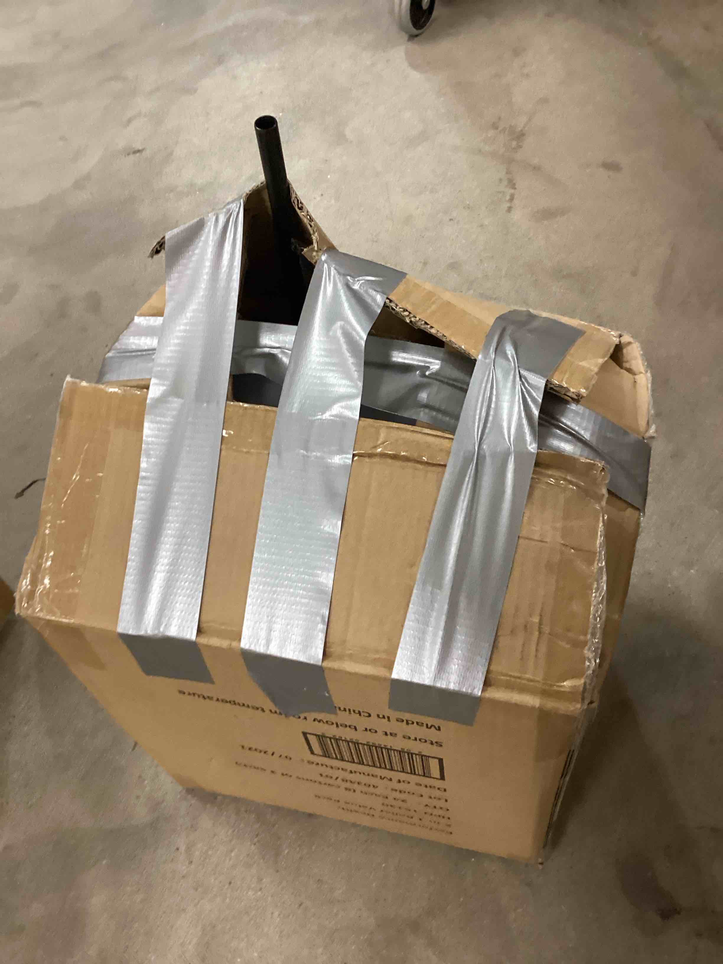 https://s3.amazonaws.com/lotting-images-prod/bidfta/PNK1228161_1759416099460.jpeg